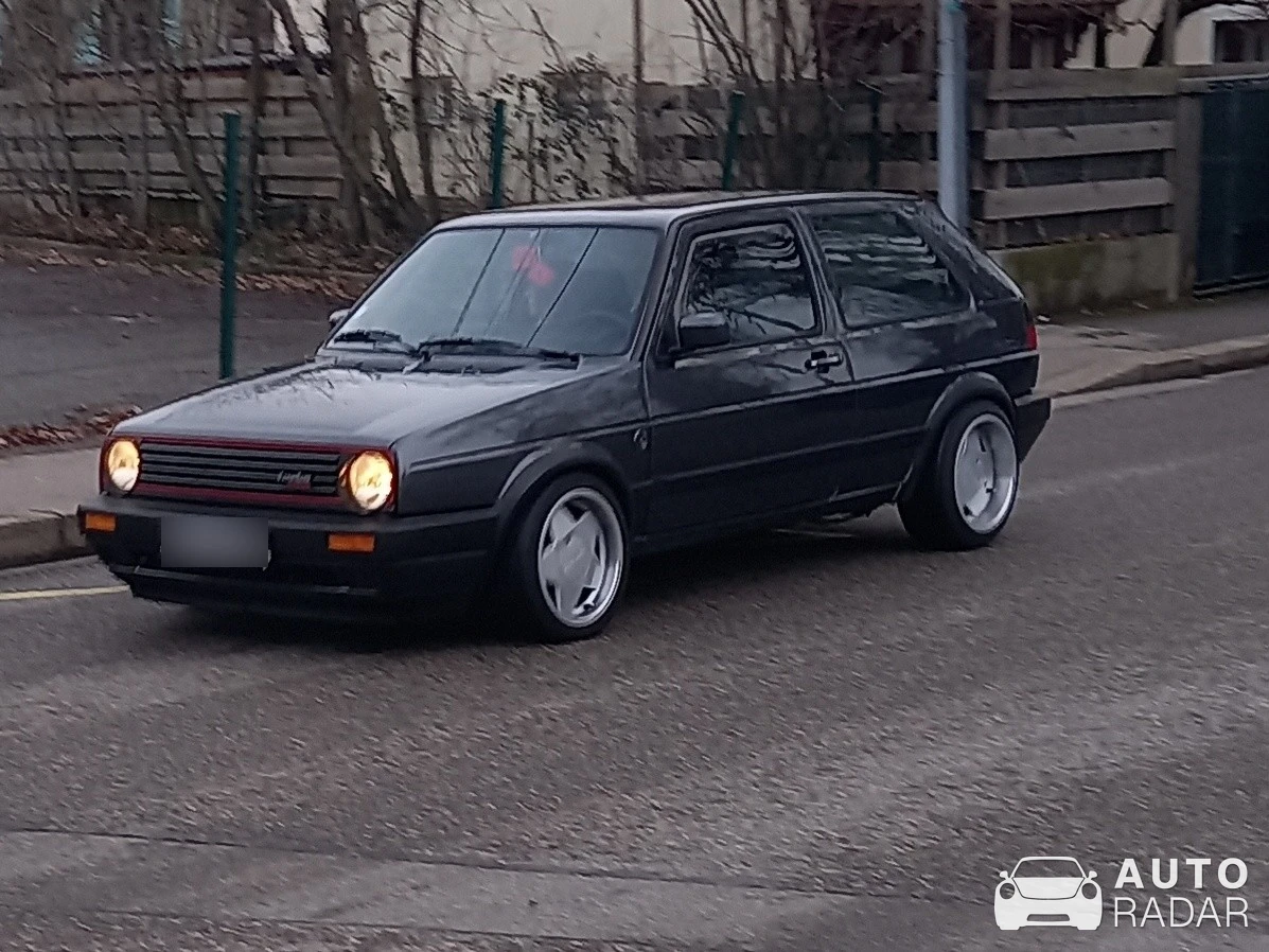 Volkswagen Golf GTI Mk2 spotted in Annecy, France