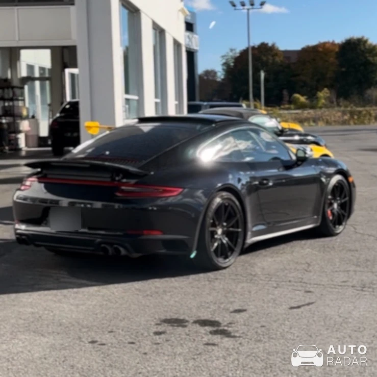 Porsche 991 Carrera 4S MkII spotted in Saint-Eustache, Canada