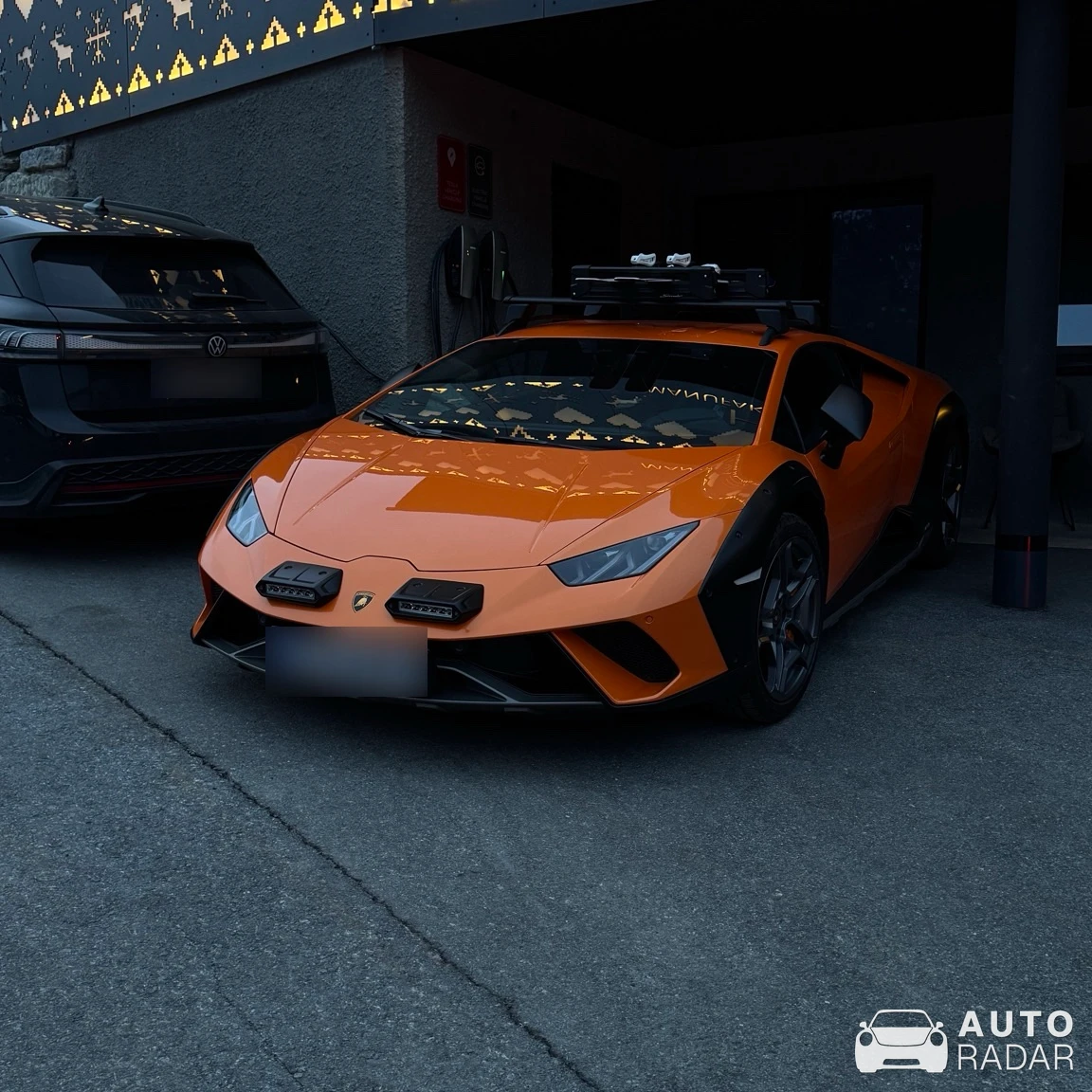 Lamborghini Huracán LP610-4 Sterrato spotted in Sölden
