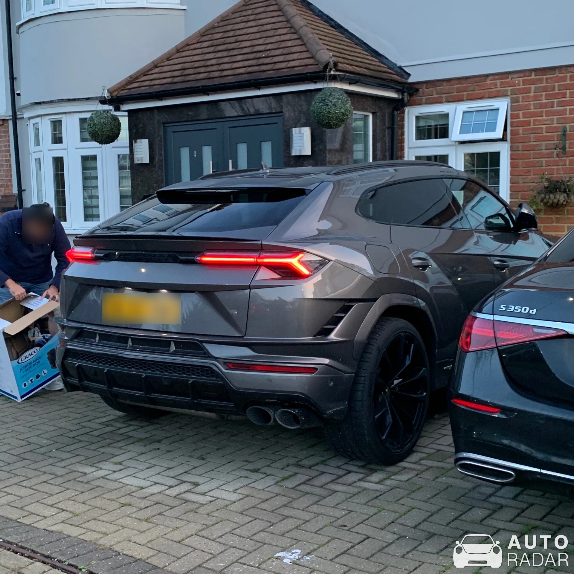 Lamborghini Urus S spotted in Isleworth, United Kingdom