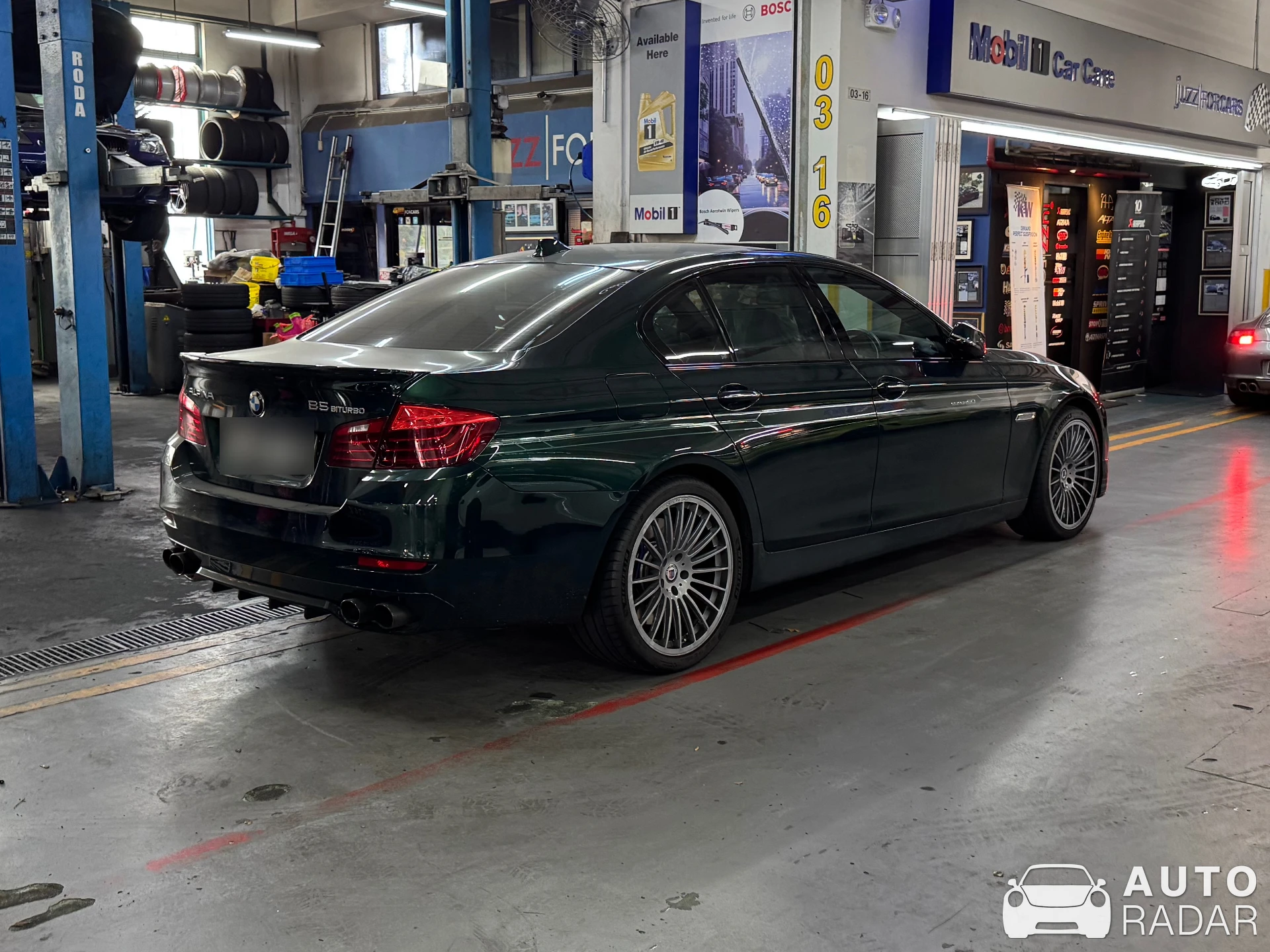Alpina B5 BiTurbo 50 Anniversary Edition spotted in Singapore