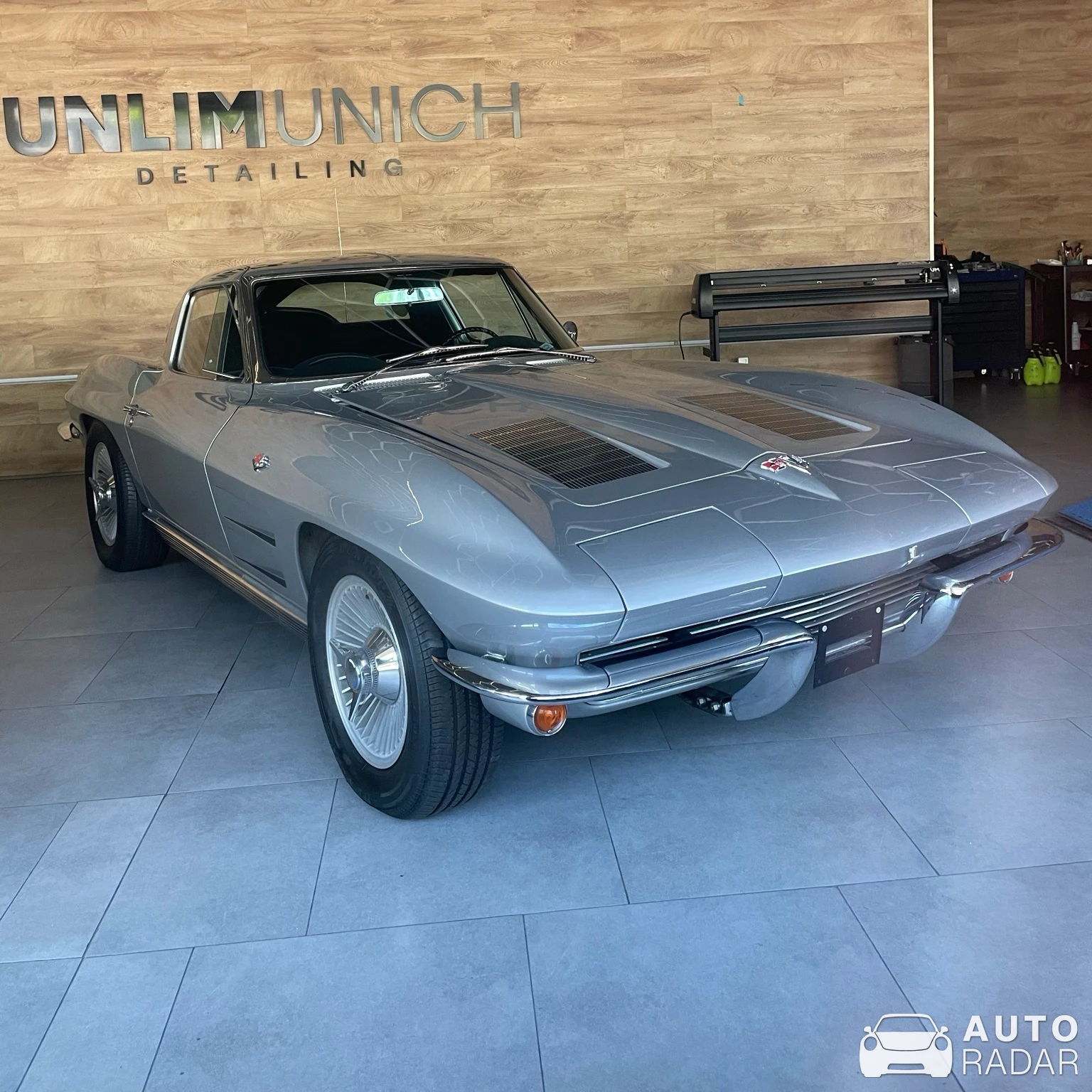 Chevrolet Corvette C2 Stingray spotted in München
