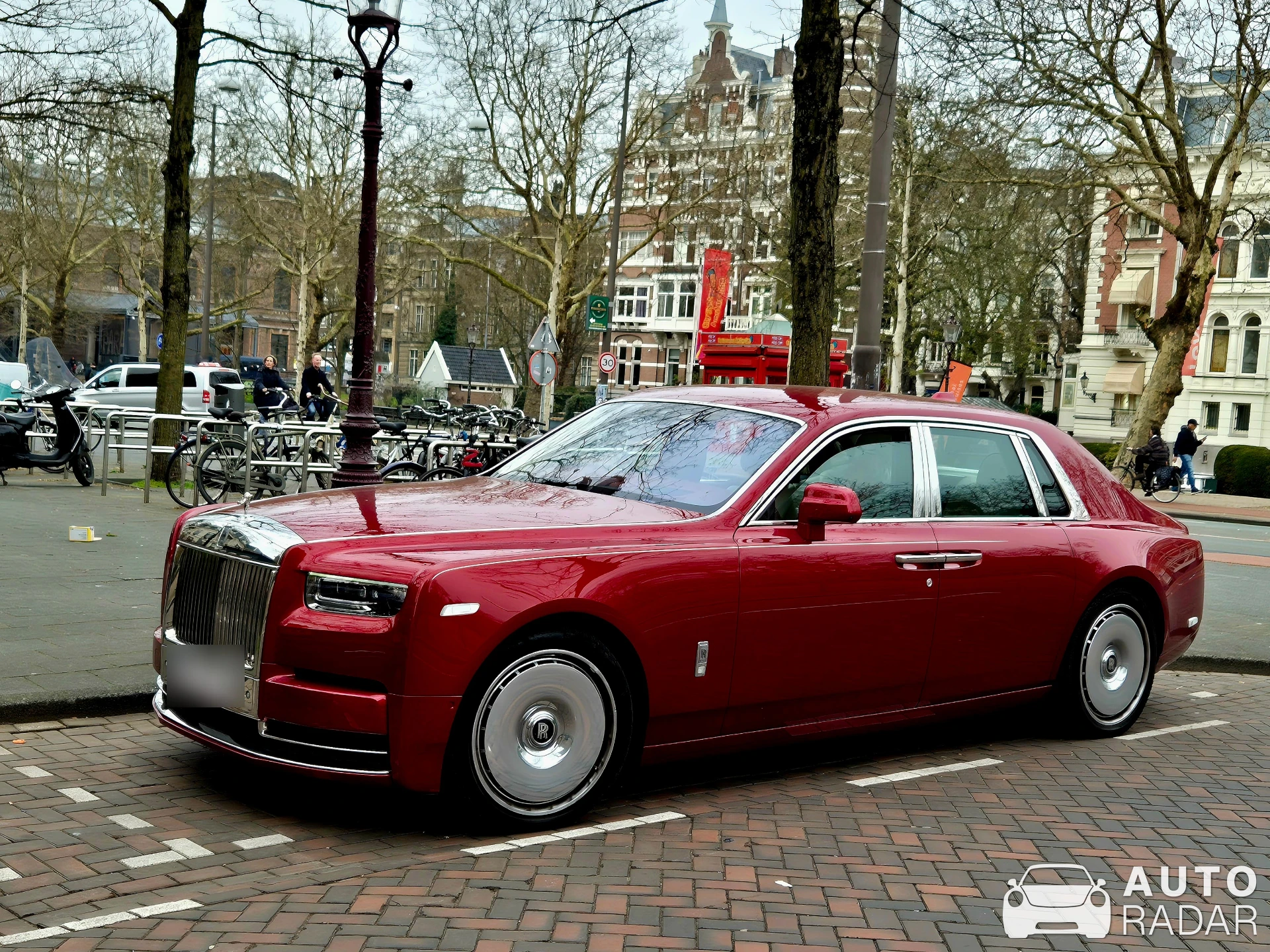 Rolls-Royce Phantom VIII Series II spotted in Amsterdam