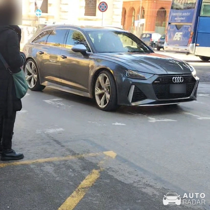 Audi RS6 Avant C8 spotted in Bari, Italy