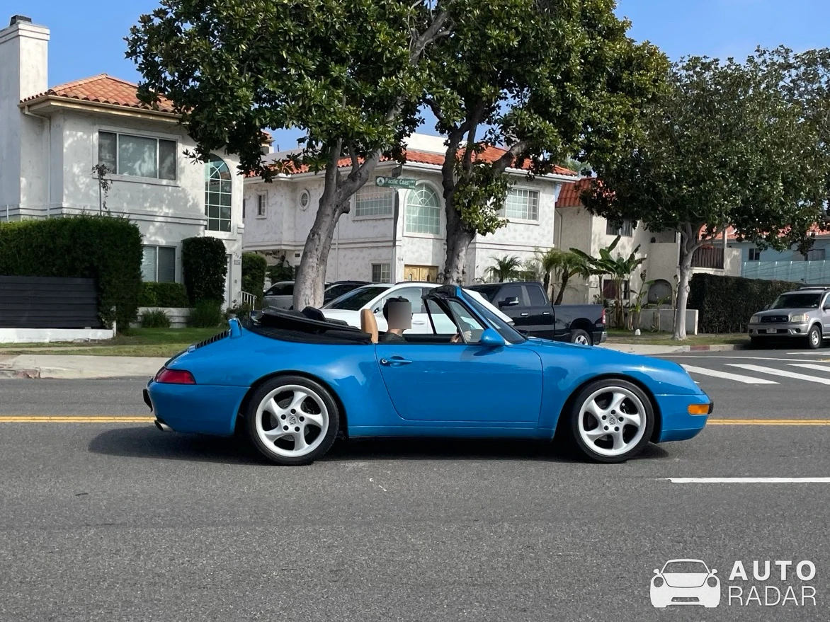 Porsche 993 Carrera 4 Cabriolet spotted in Redondo Beach
