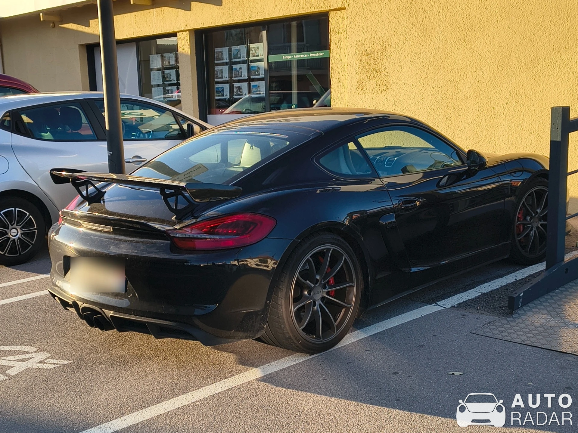 Porsche 981 Cayman GT4 spotted in Saint-Cyprien