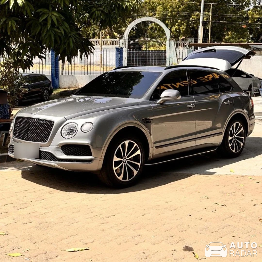Bentley Bentayga V8 spotted in Nairobi, Kenya