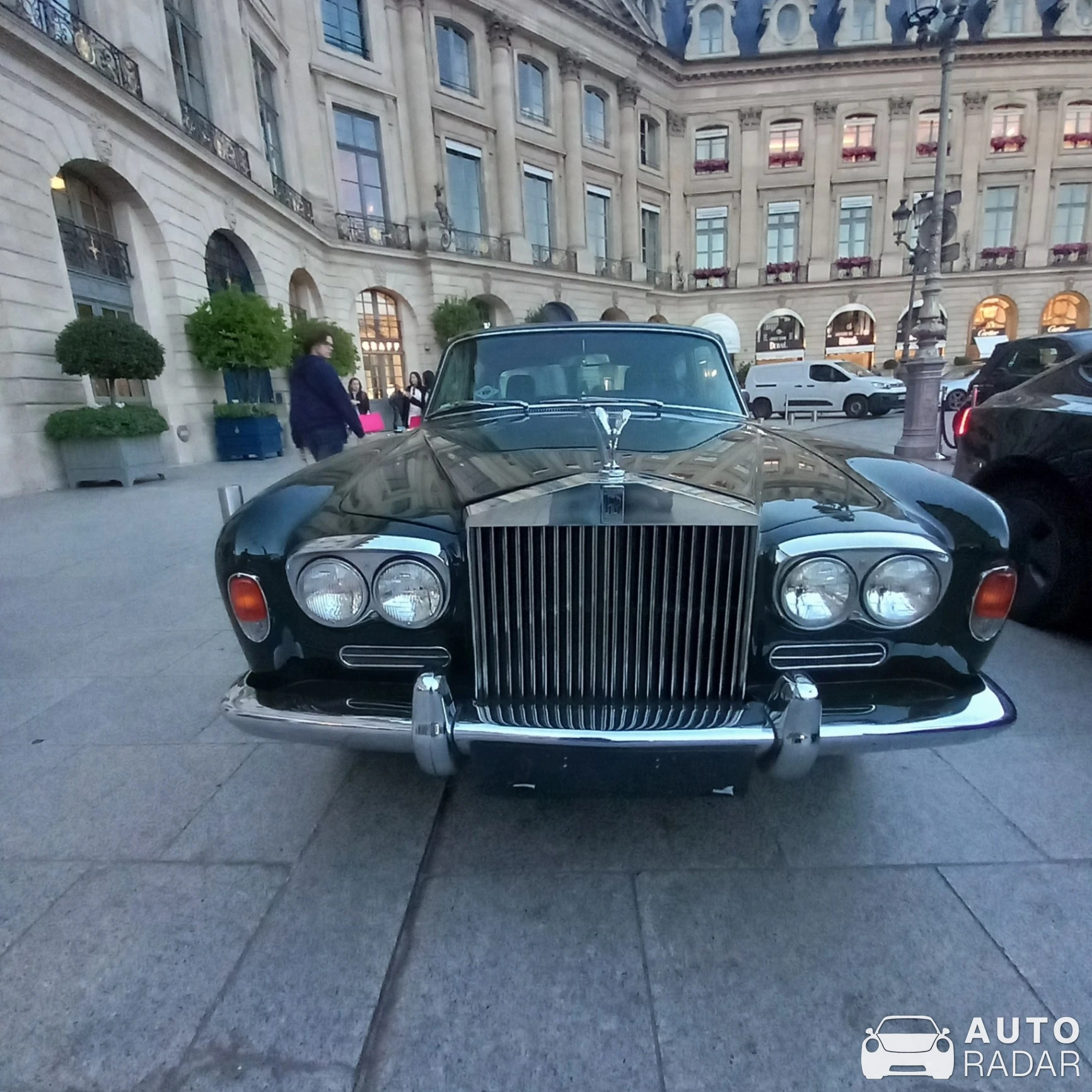 Rolls-Royce Silver Shadow spotted in Paris, France