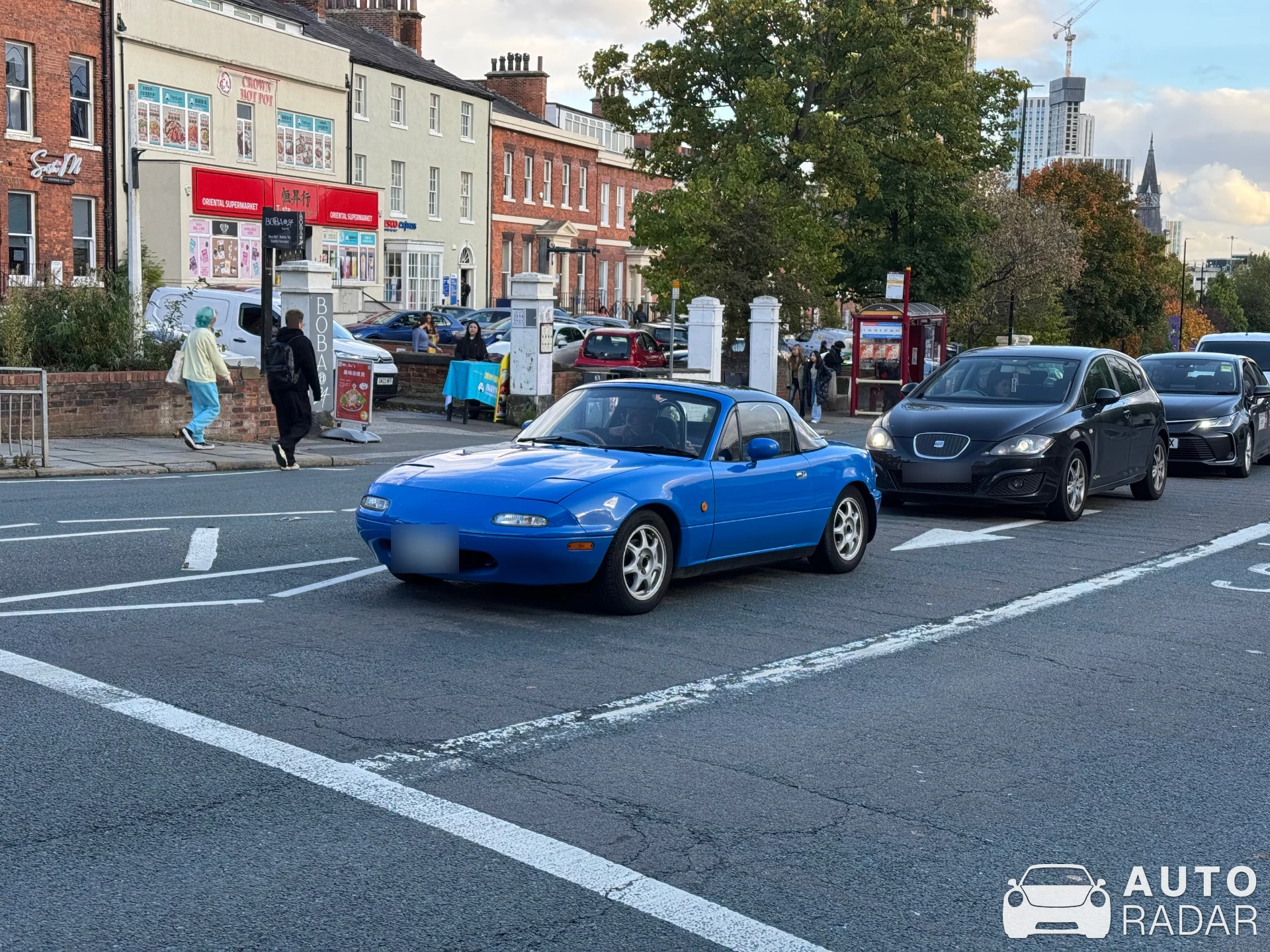 Mazda MX-5 spotted in Woodhouse, 英国