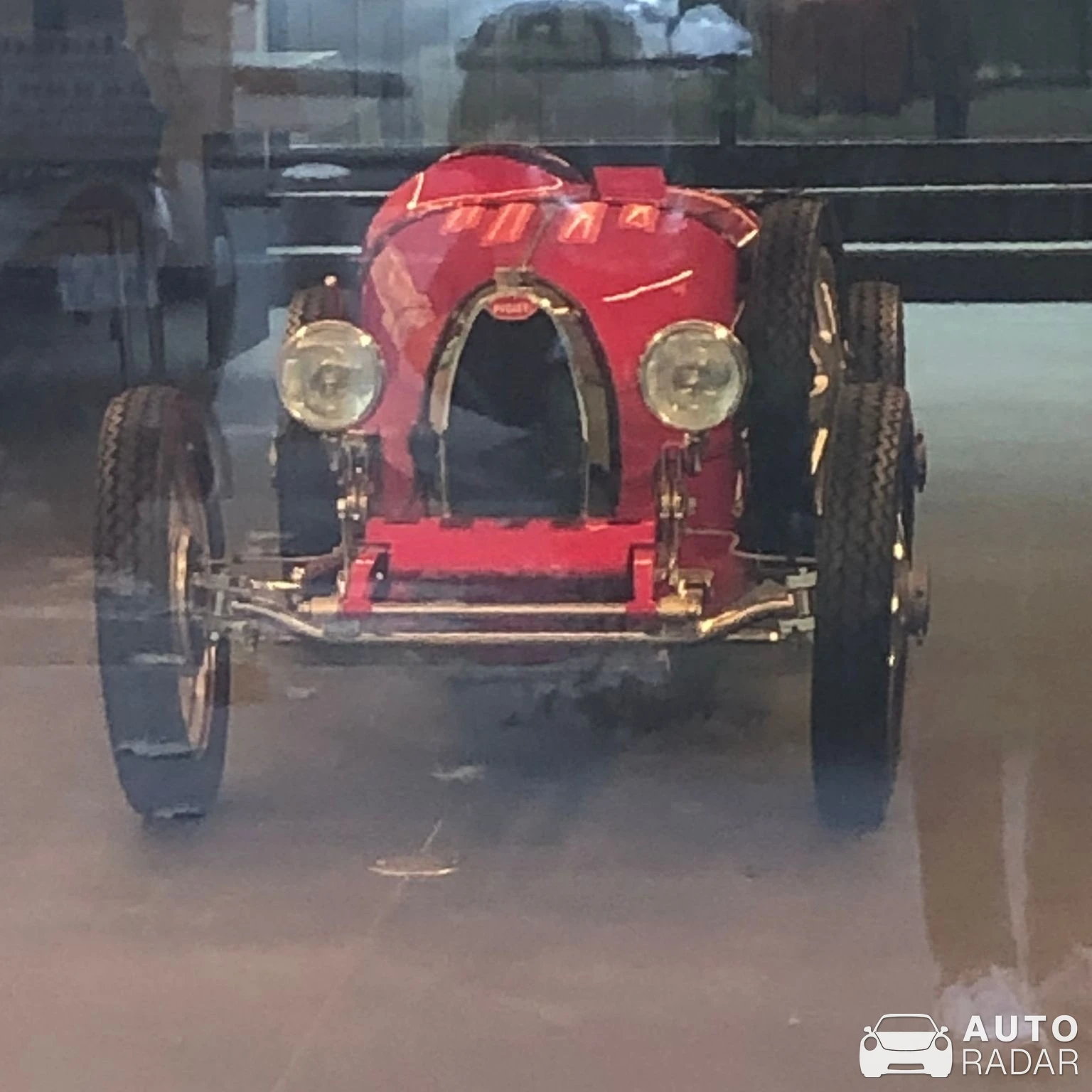 Bugatti Type 35 spotted in Neuilly-sur-Seine, France
