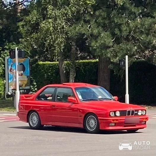 BMW M3 E36 spotted in Mont-Saint-Aignan, France