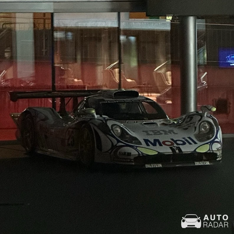 Porsche 996 GT1 Evolution spotted in Le Grand-Saconnex