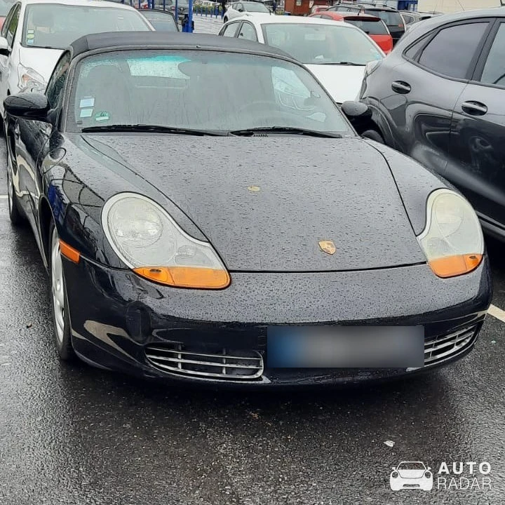 Porsche 986 Boxster spotted in Saint-Ouen-l'Aumône, France