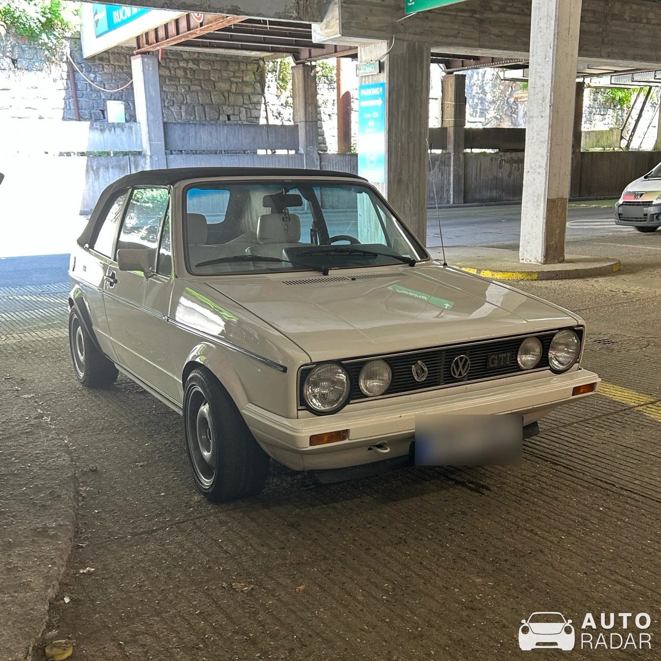Volkswagen Golf GTI Mk1 spotted