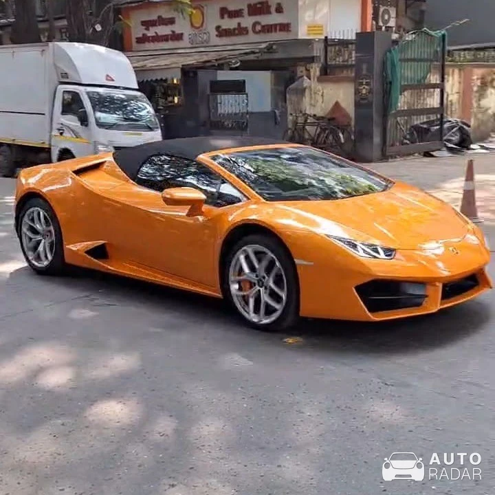 Lamborghini Huracán LP580-2 Spyder spotted in Mumbai, India