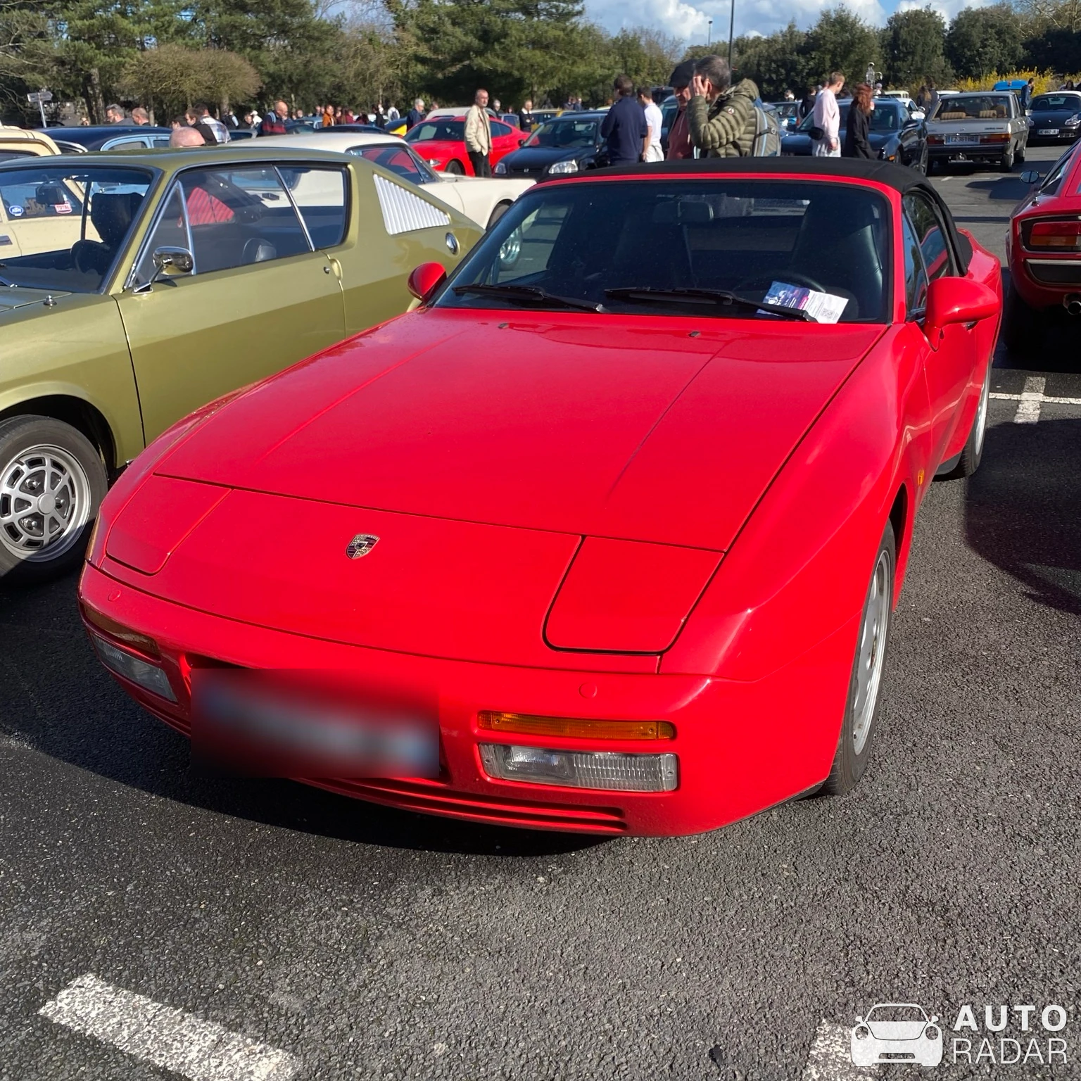 Porsche 944 Cabriolet spotted in Nantes
