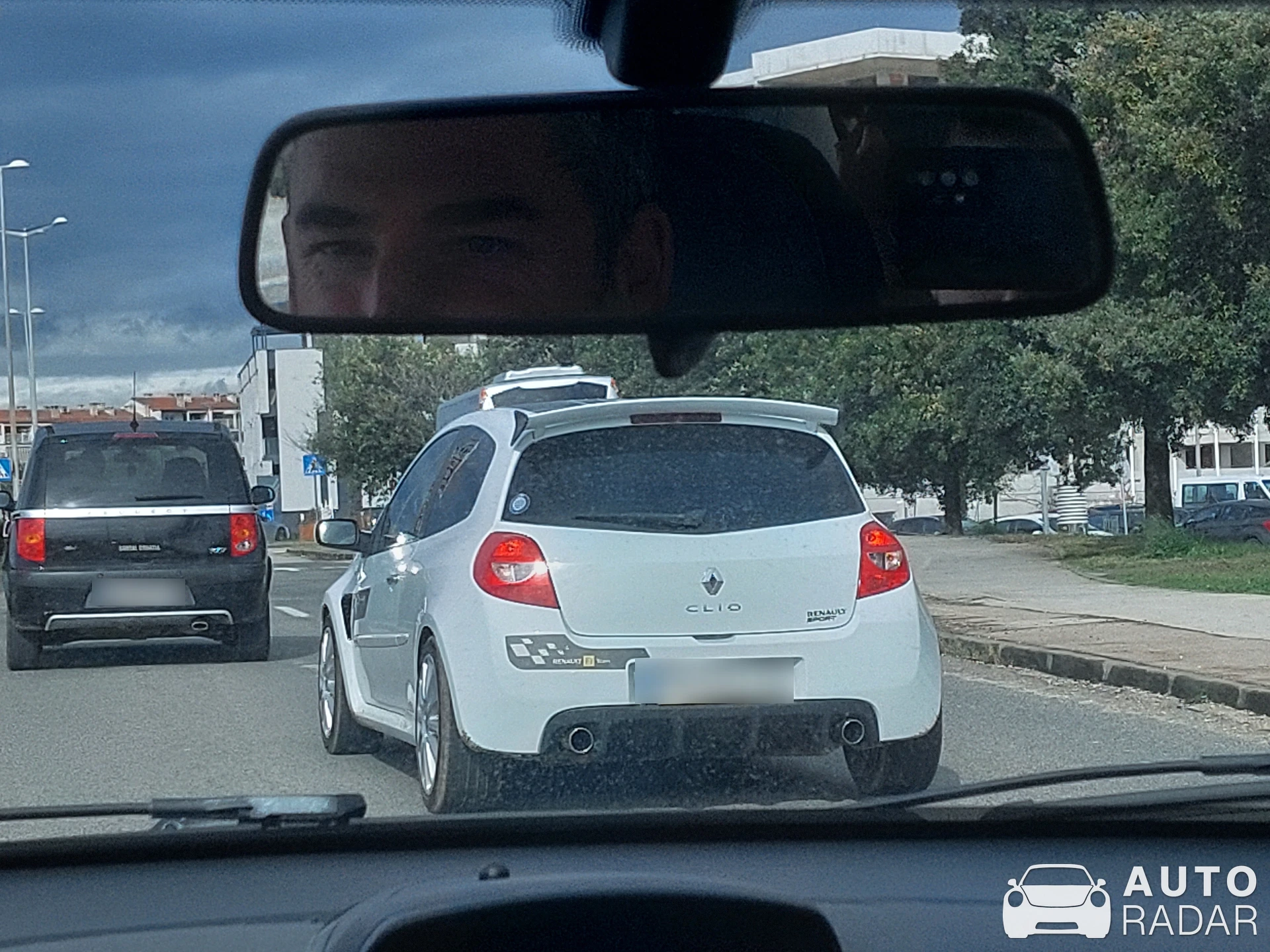 Renault Clio RS F1 Team R27 spotted in Zadar