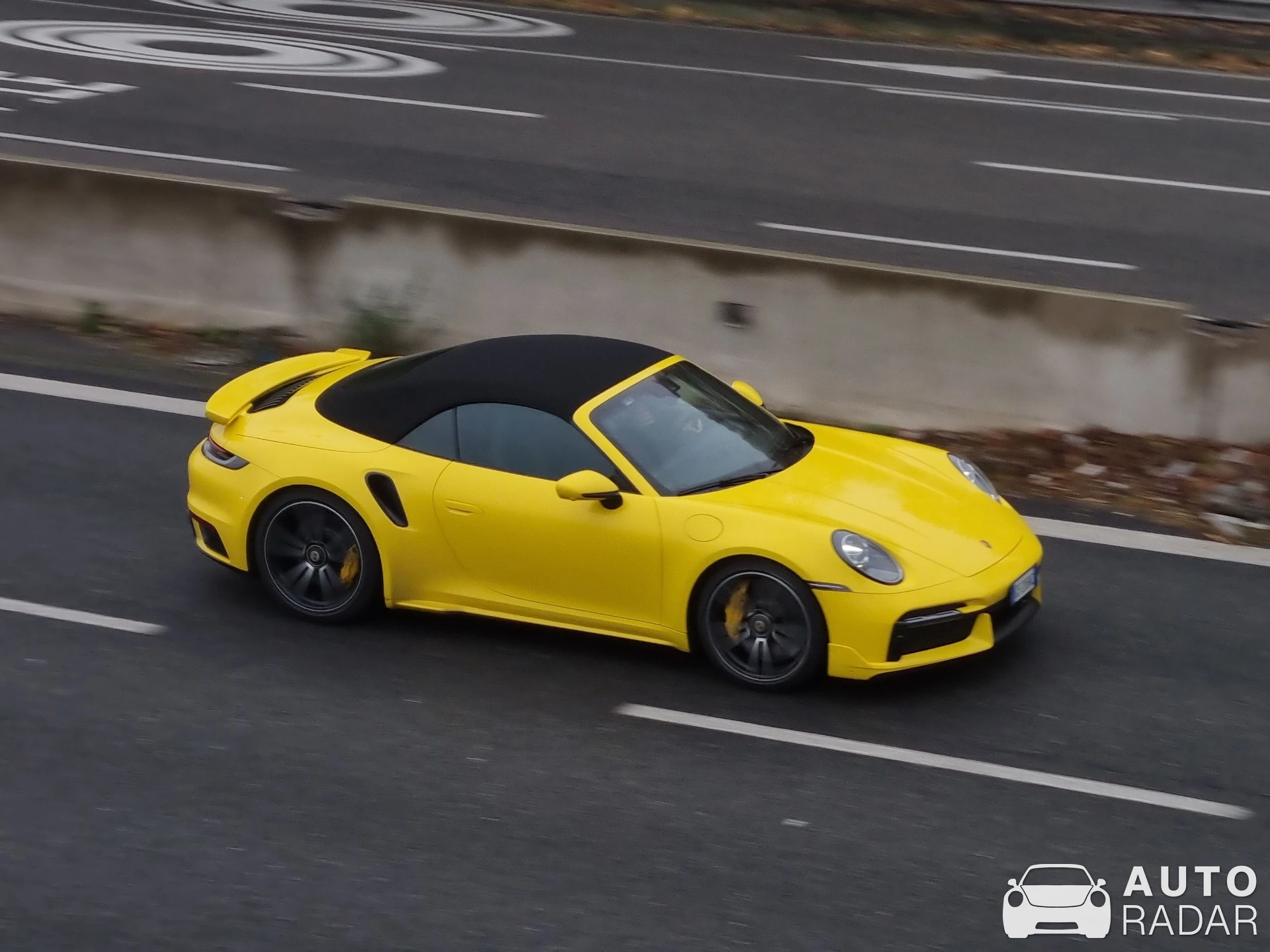 Porsche 992 Turbo S Cabriolet MkI spotted in Milano, Italia