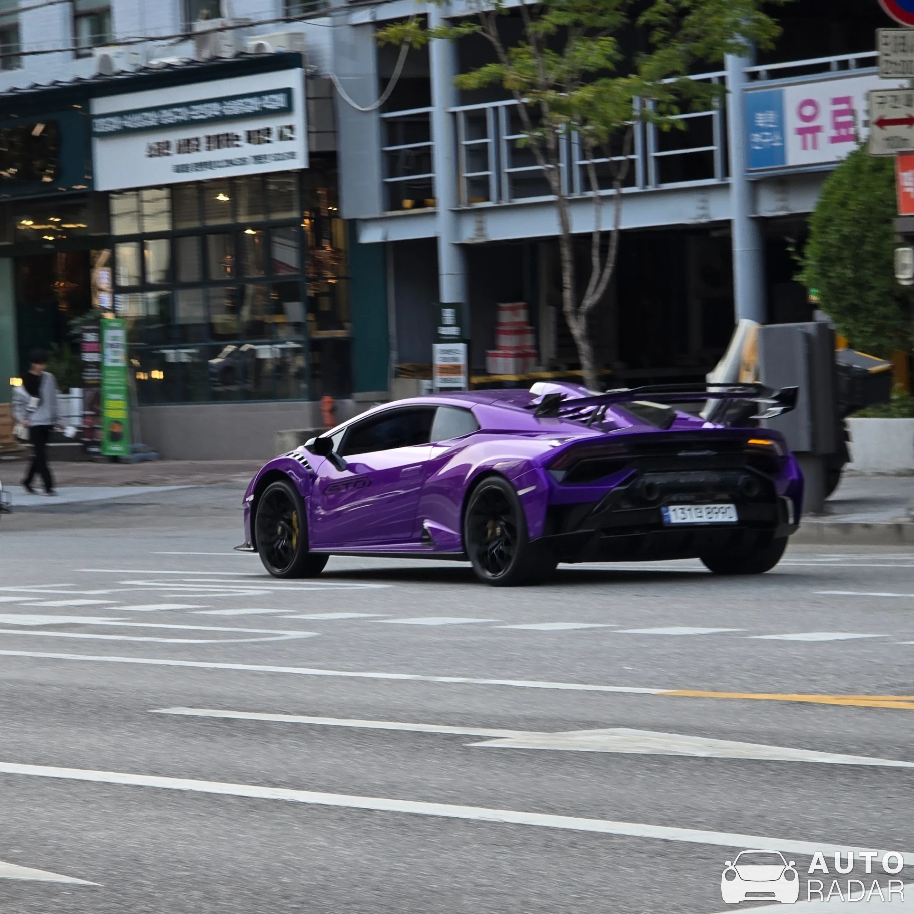 Lamborghini Huracán LP640-2 STO spotted in 동대문구, 대한민국