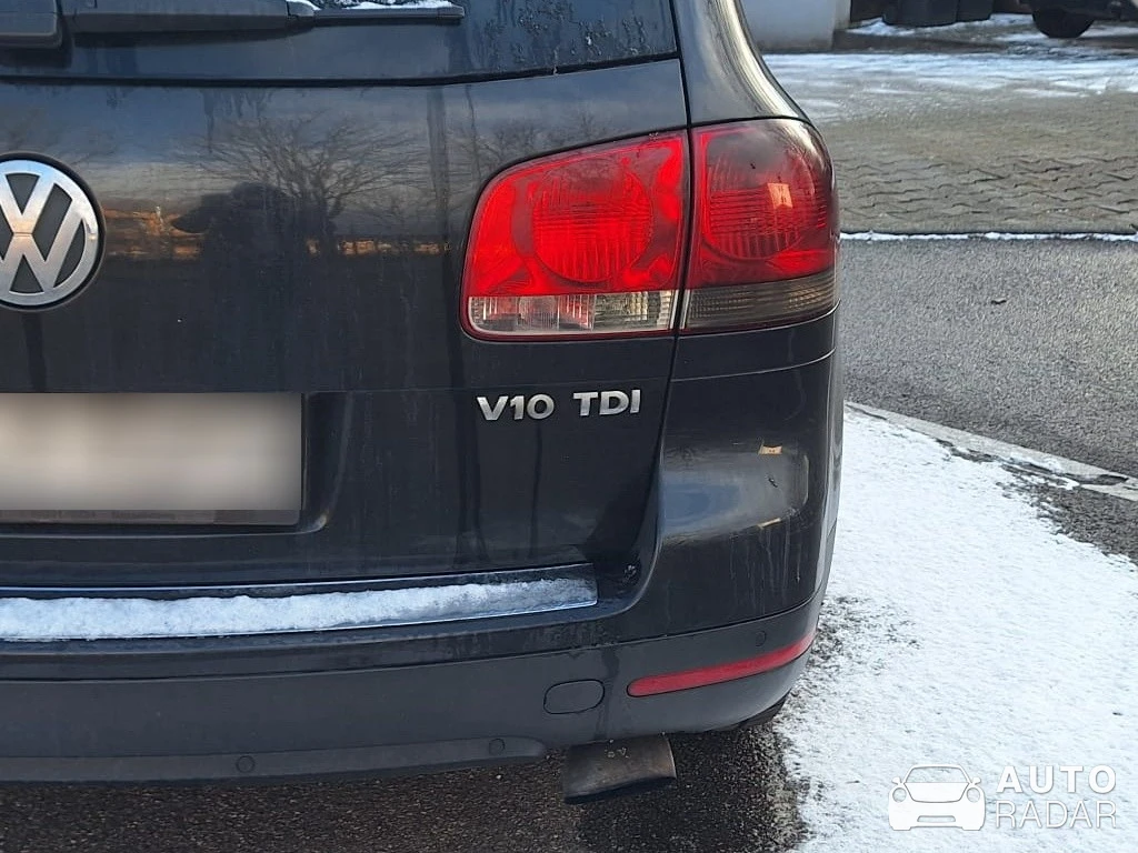 Volkswagen Touareg V10 TDI spotted in Möglingen, Germany