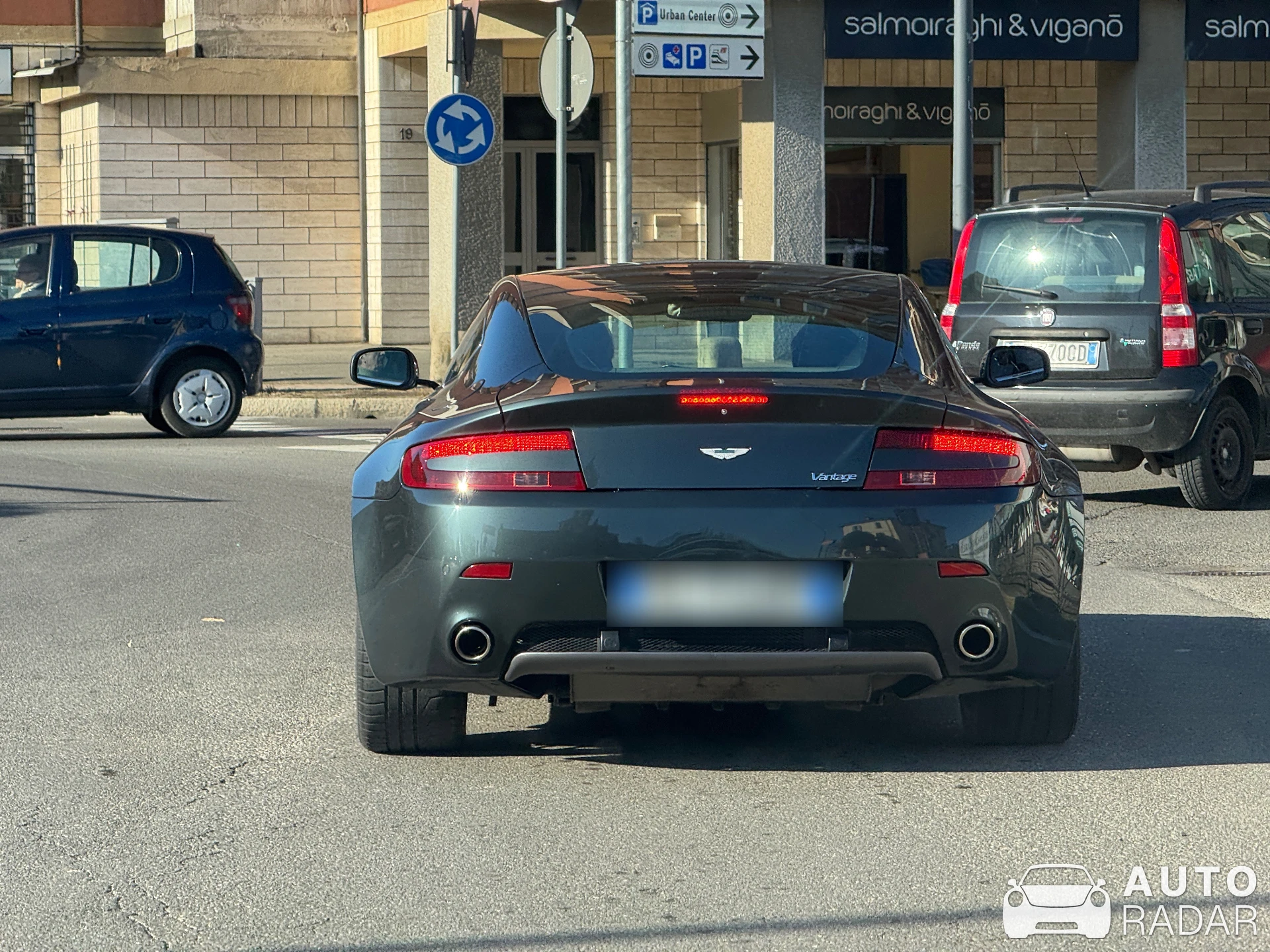 Aston Martin V8 Vantage spotted in Piacenza, Italia
