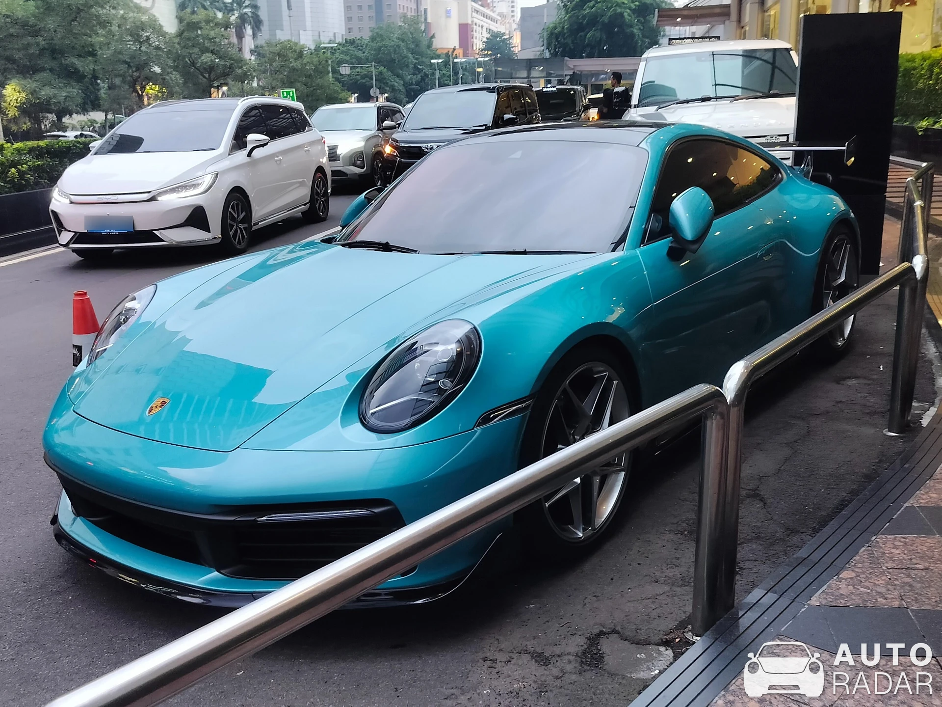 Porsche TechArt 992 Carrera 4S spotted in Kota Jakarta Pusat, Indonesia