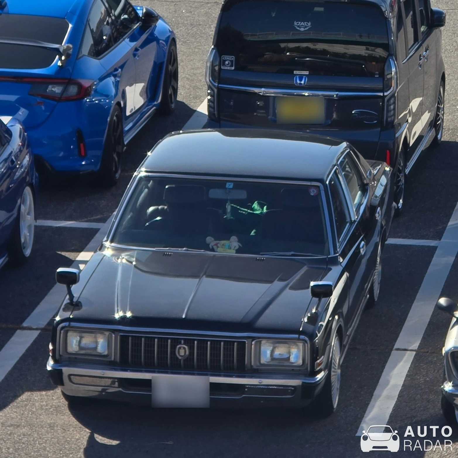 Toyota Crown Royal Saloon spotted in 千葉市