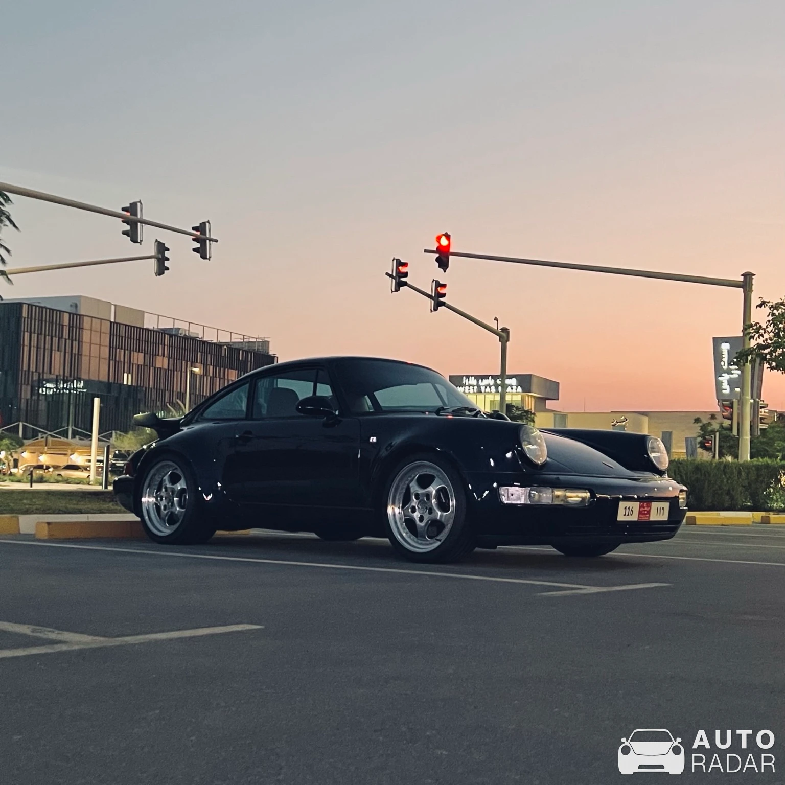 Porsche 964 Turbo S 3.6 spotted in Abu Dhabi