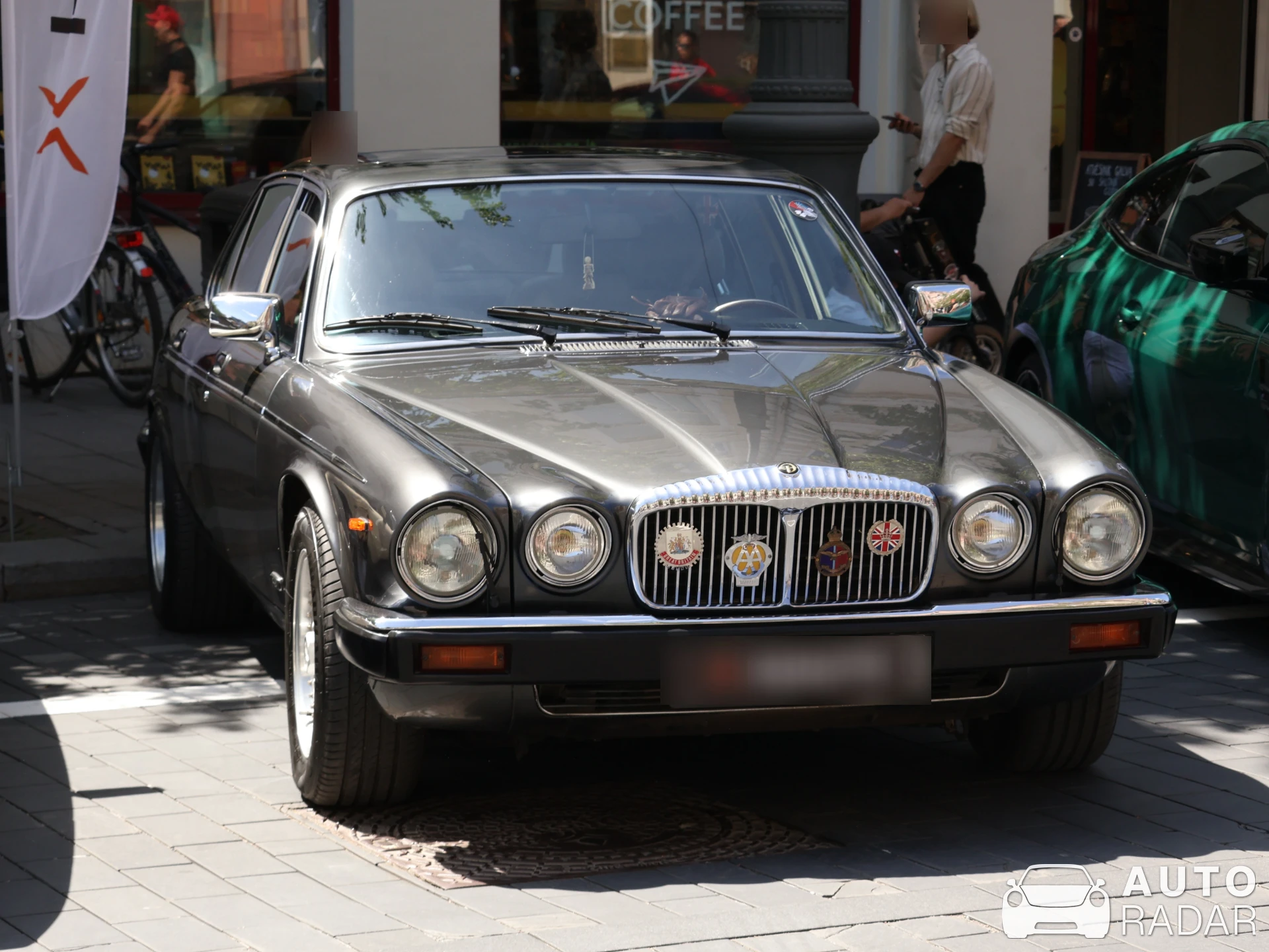 Daimler Double Six Vanden Plas spotted in Vilnius