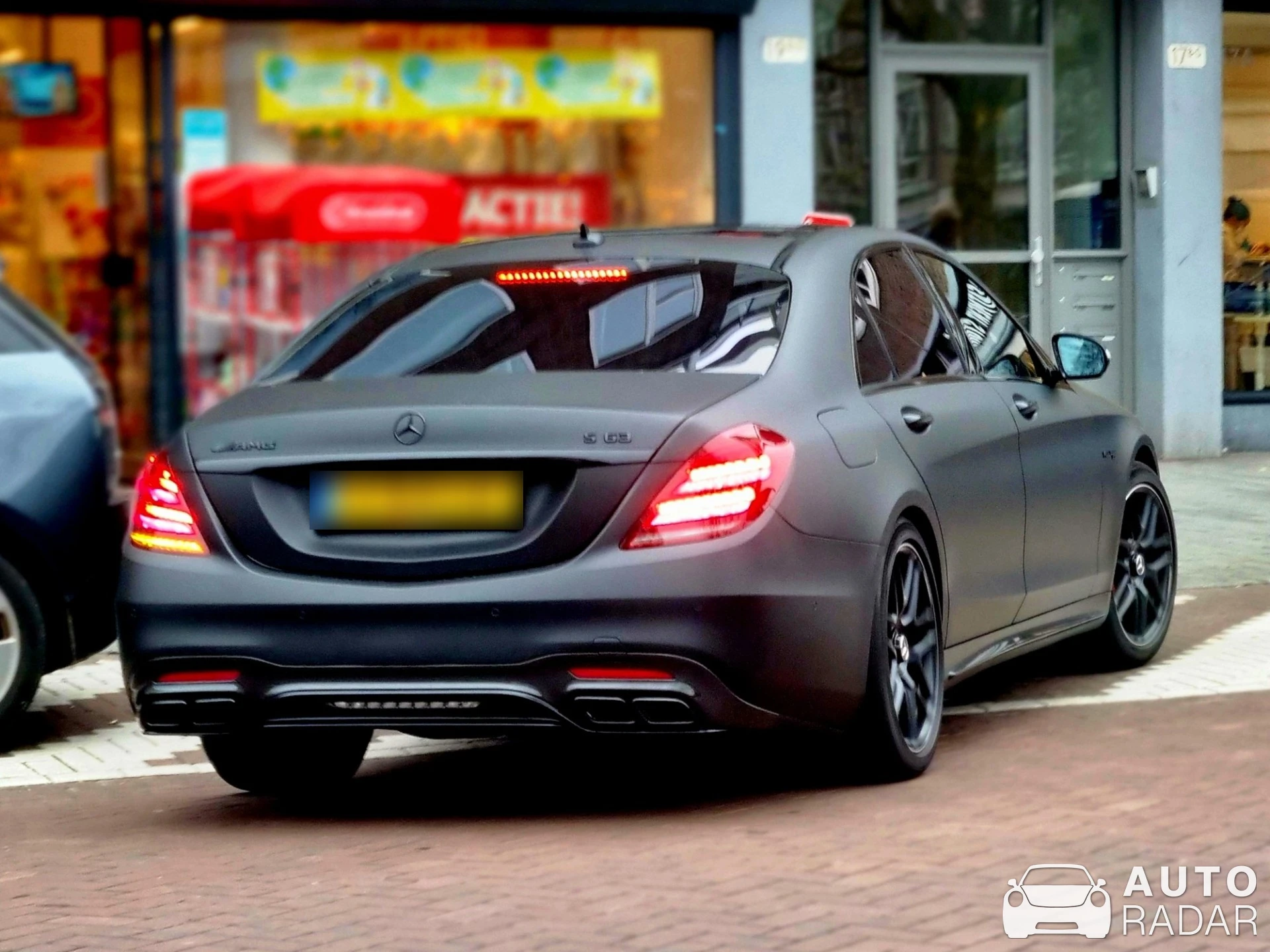 Mercedes-Benz S 63 AMG V222 spotted in Rotterdam