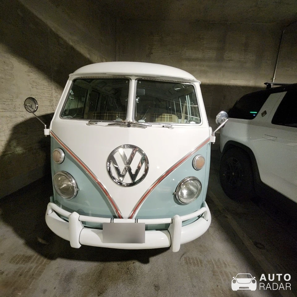Volkswagen T1 Microbus spotted in Honolulu