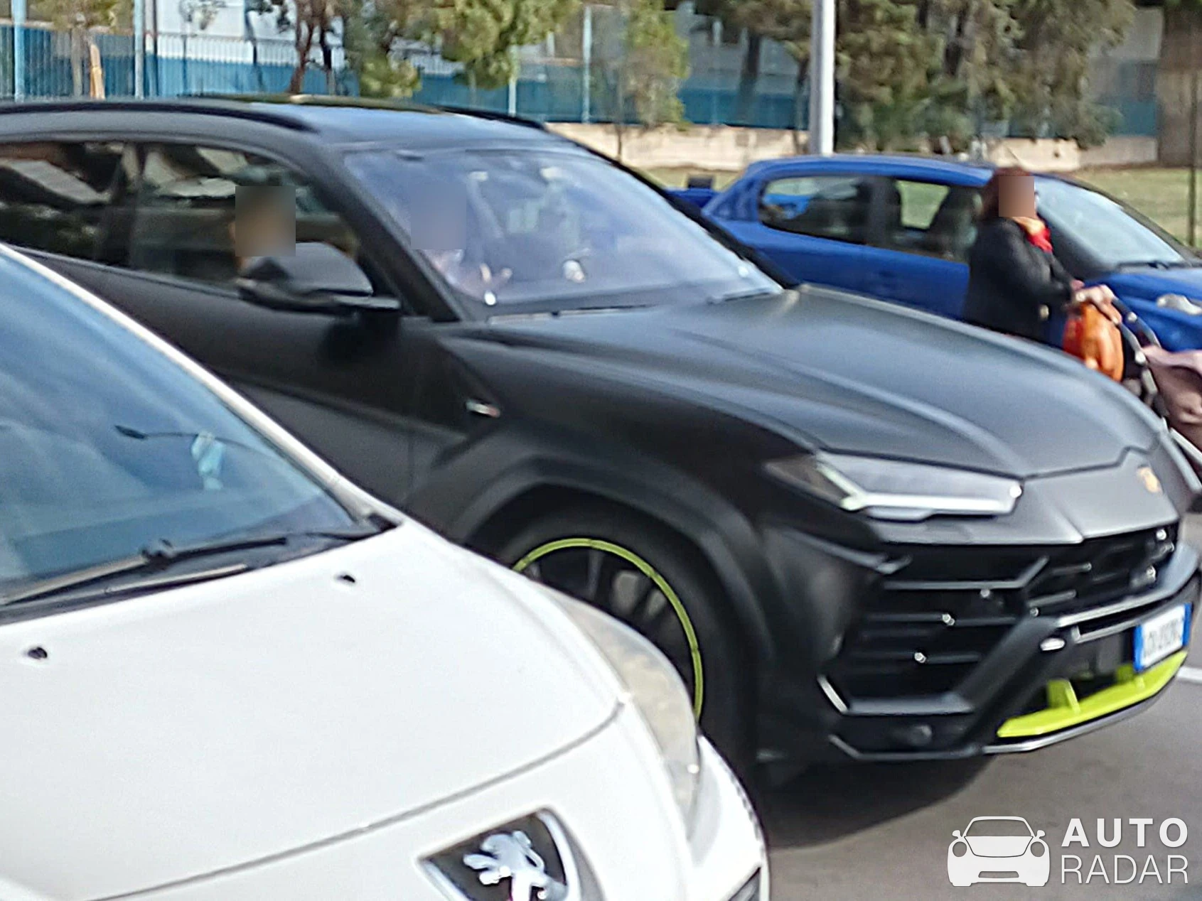 Lamborghini Urus Graphite Capsule spotted in Bari, Italy