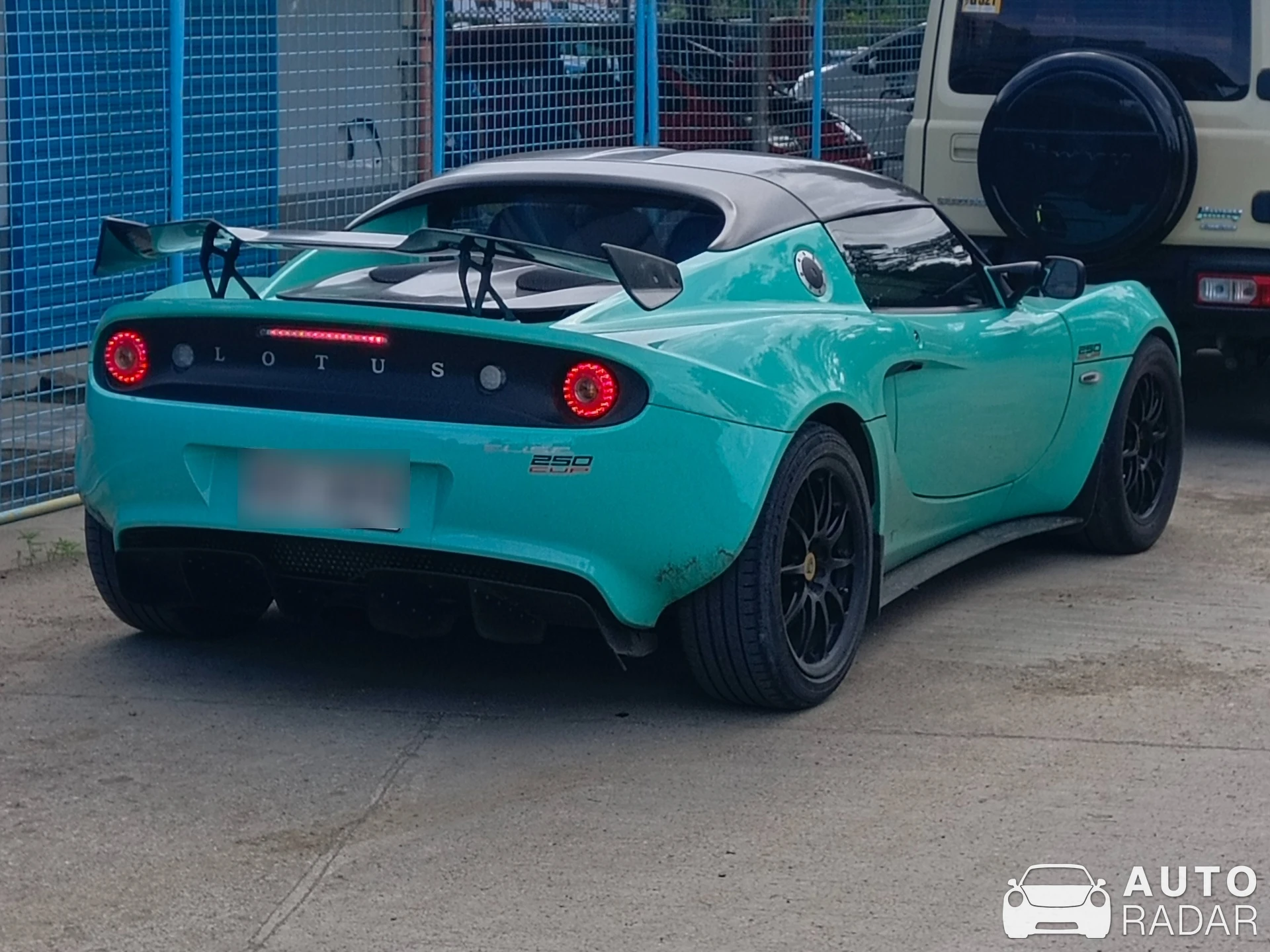 Lotus Elise S3 250 Cup spotted in Cebu City, Philippines