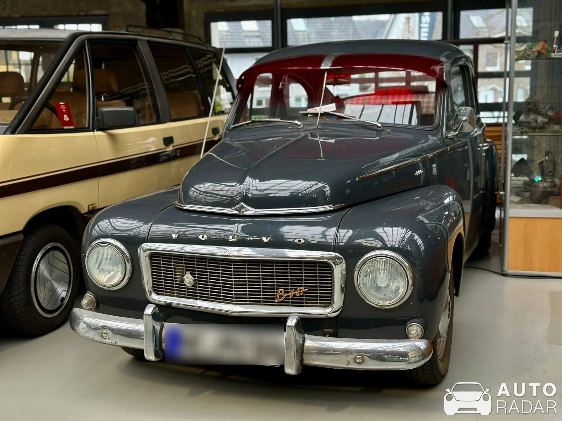 Volvo PV444 spotted in Düsseldorf
