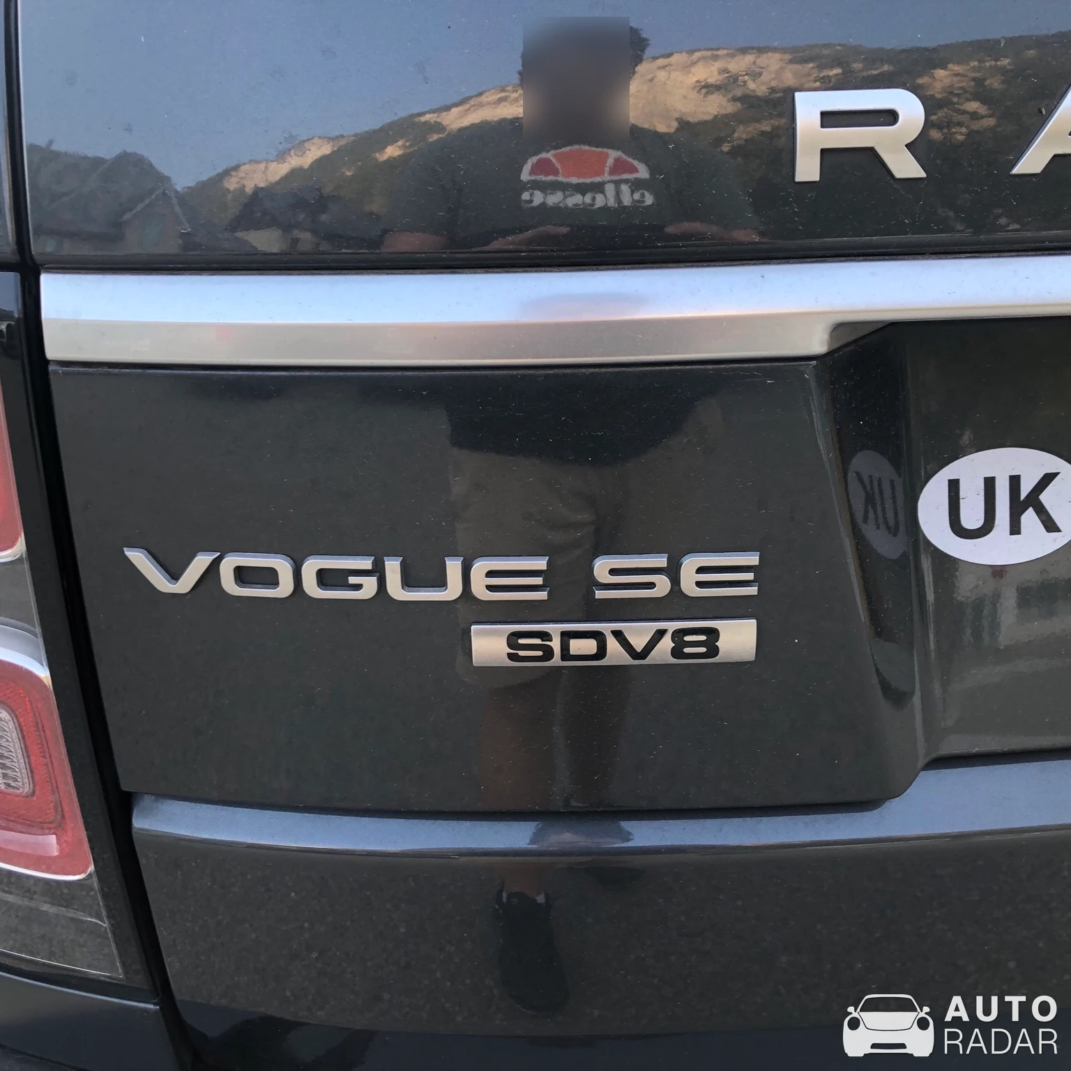 Land Rover Range Rover Vogue SDV8 spotted in Livet-et-Gavet