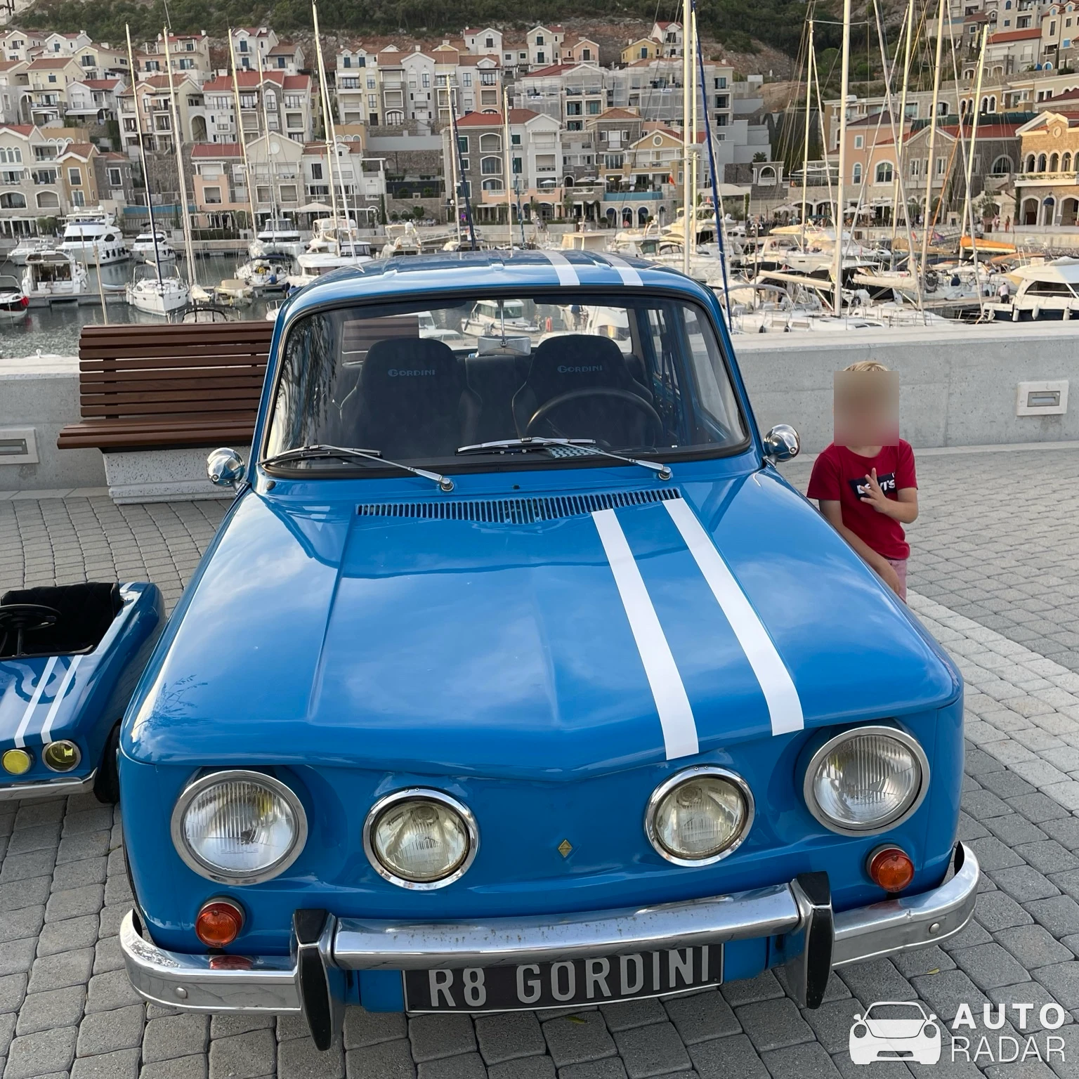 Renault R8 Gordini spotted in Ново насеље Радовићи, Черногория