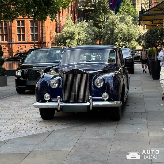 Rolls-Royce Silver Cloud II spotted