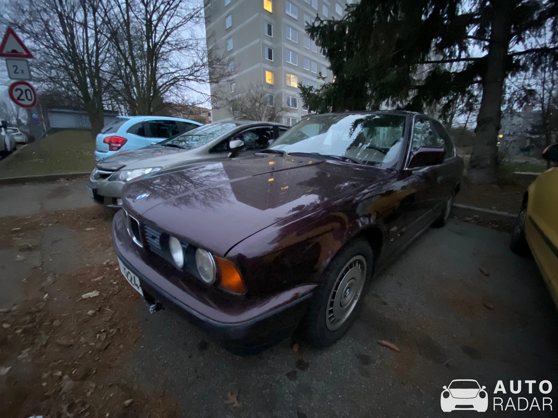 BMW 5 Series E34 spotted in Praha 12, Česko