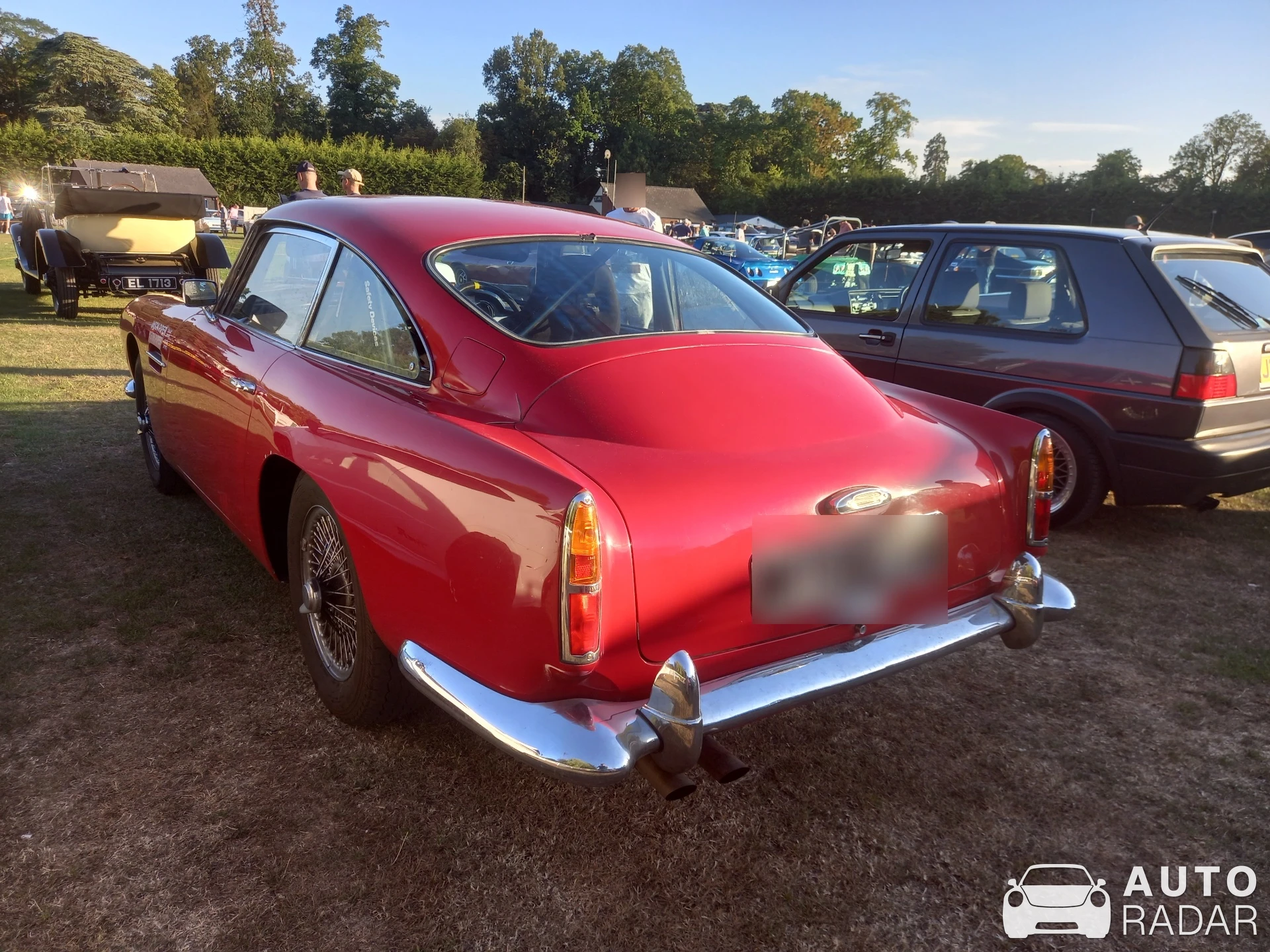 Aston Martin DB4 Vantage spotted in Oakley