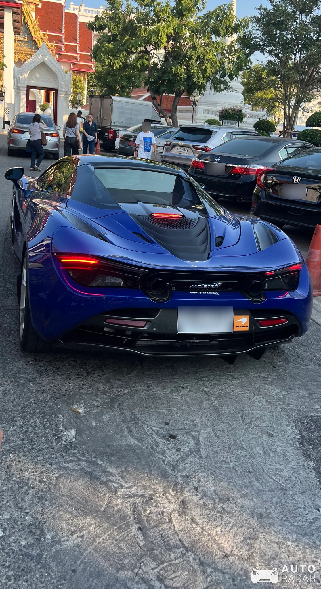 McLaren 720S Spider spotted in Khet Dusit, Thailand