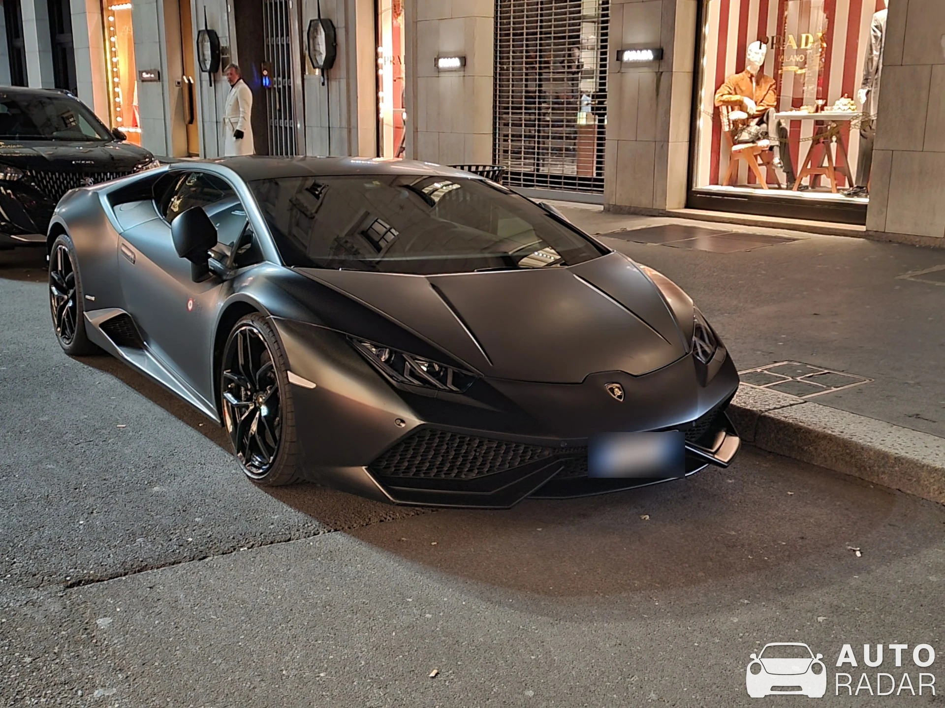 Lamborghini Huracán LP610-4 spotted in Milano, Italia