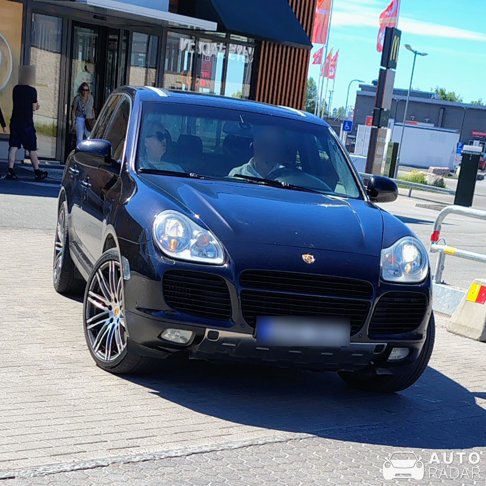 Porsche Cayenne Turbo S spotted in Uppsala