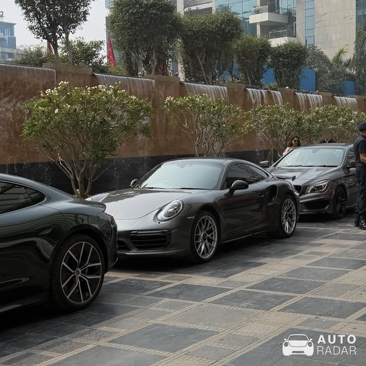 Porsche 991 Turbo MkII spotted in Mumbai