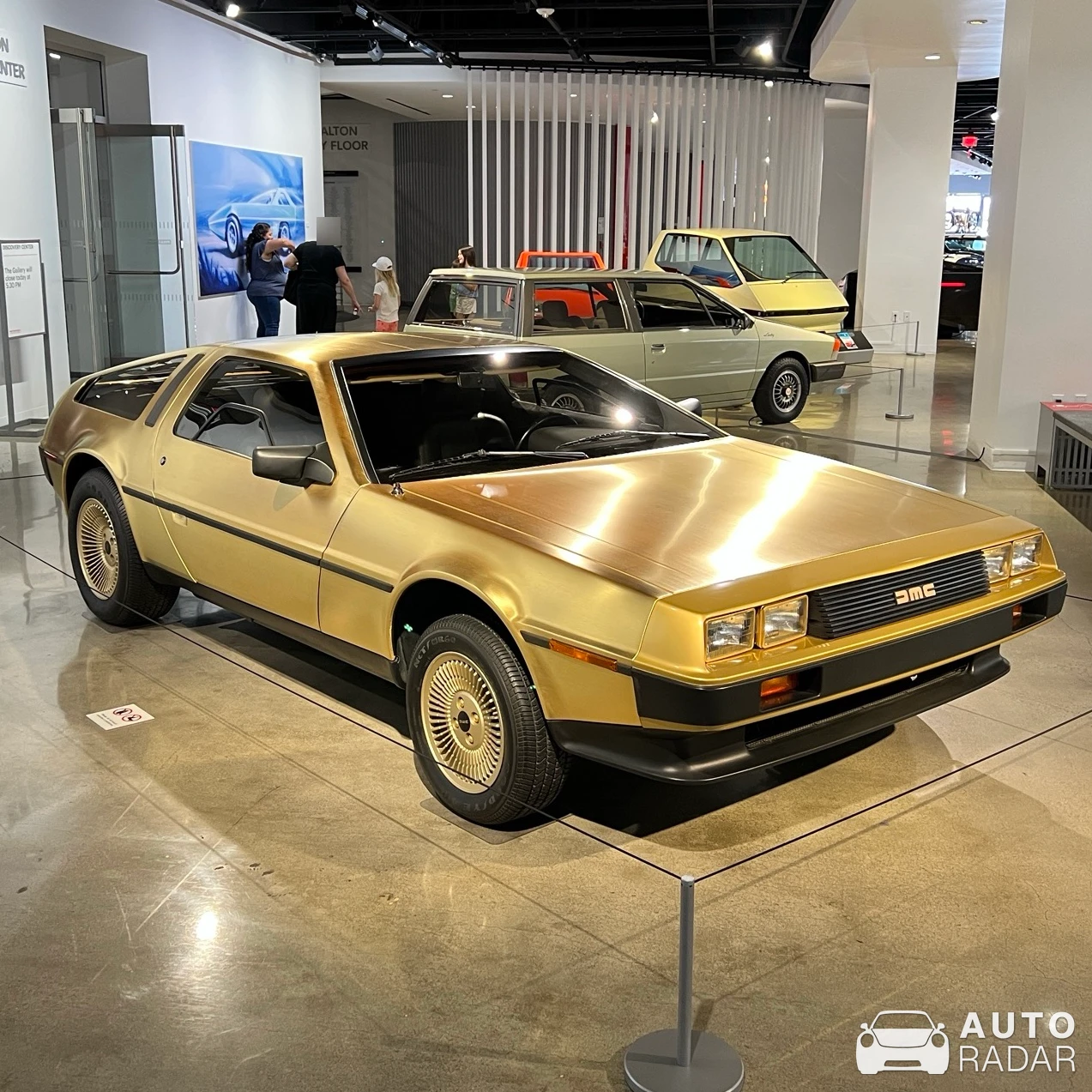 DeLorean DMC-12 Golden Dream spotted in Los Angeles