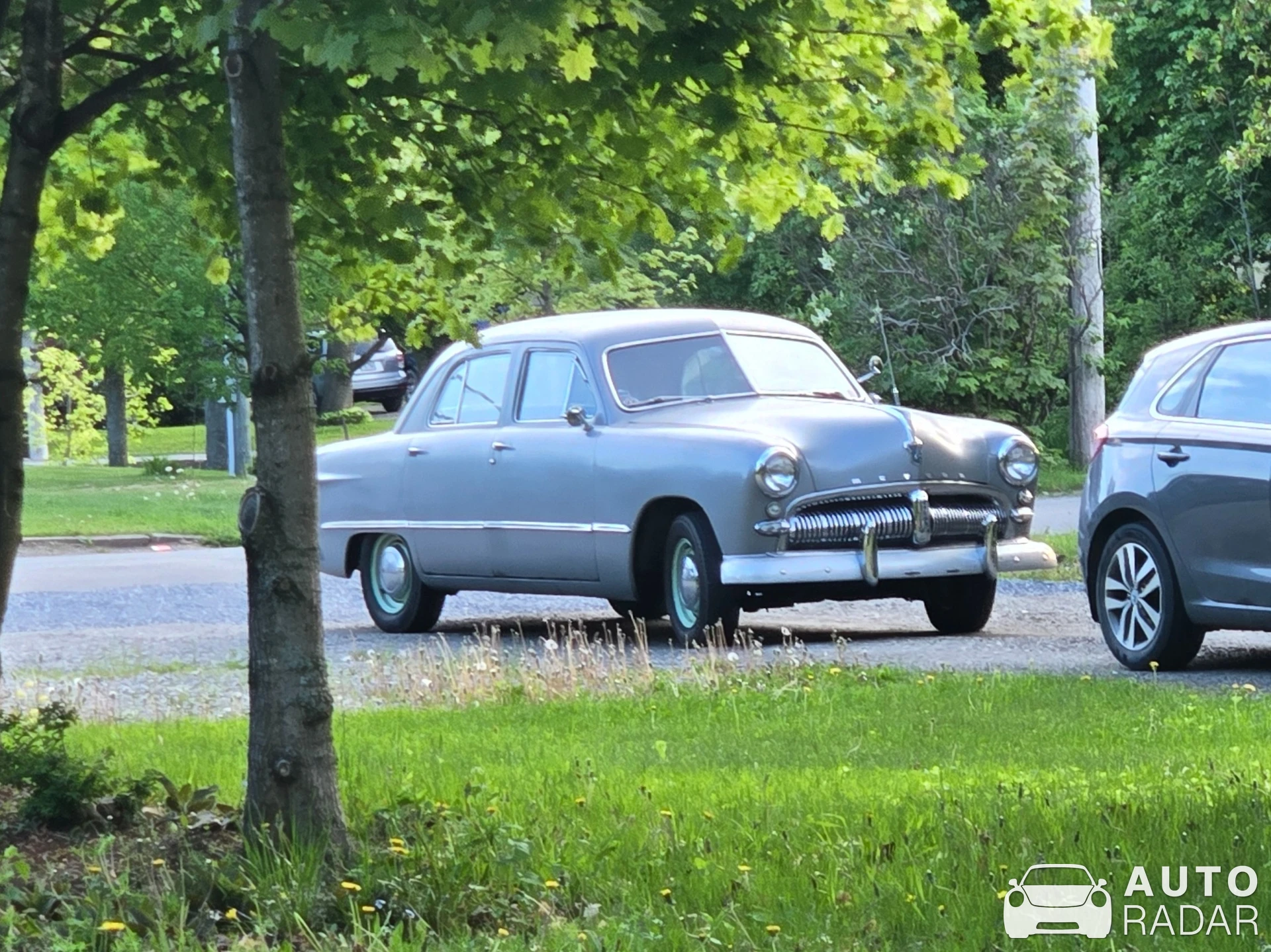 Ford De Luxe 1946 spotted in Saint-Jean-Port-Joli