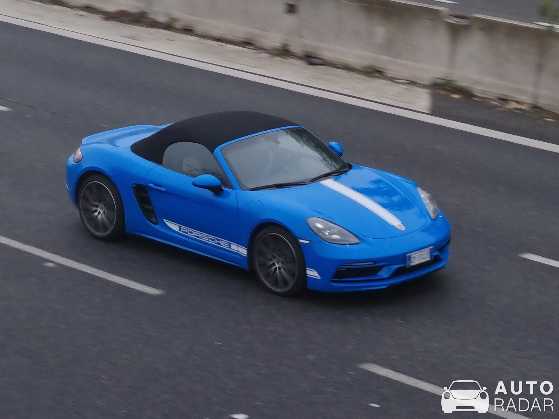 Porsche 718 Boxster GTS spotted in Milano, Italia