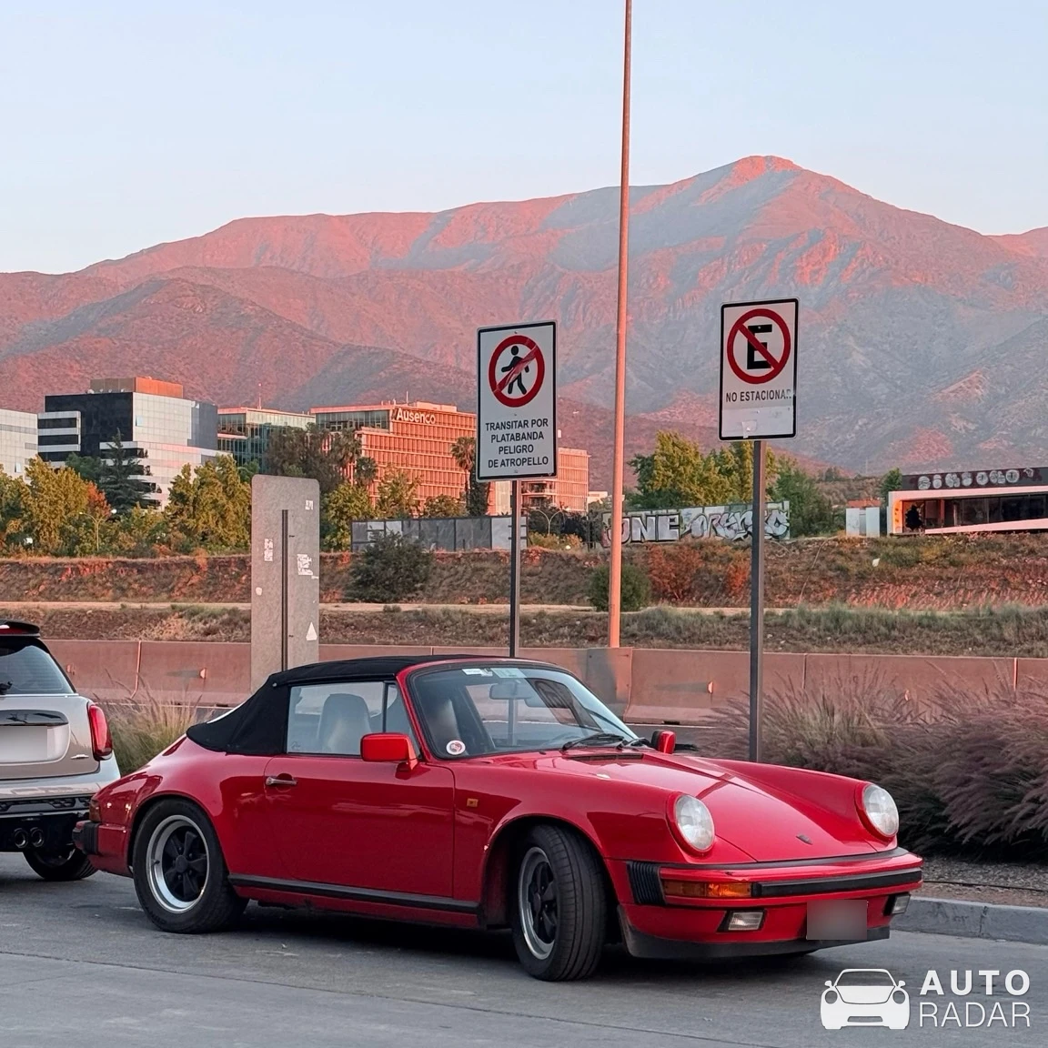 Porsche 991 Carrera GTS Cabriolet MkI spotted in Vitacura, Chile