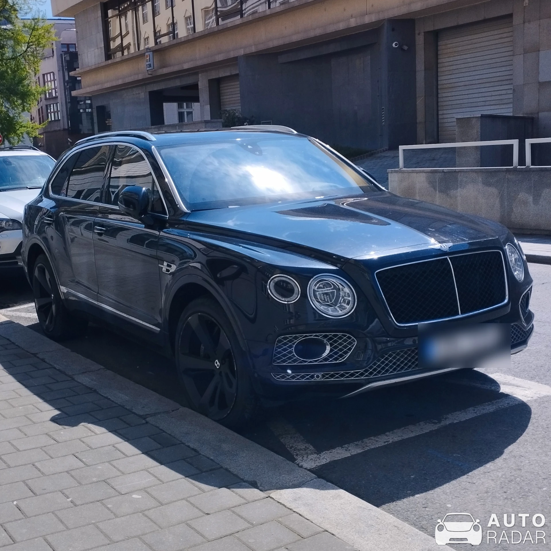 Bentley Bentayga V8 spotted in Moravská Ostrava a Přívoz, Česko