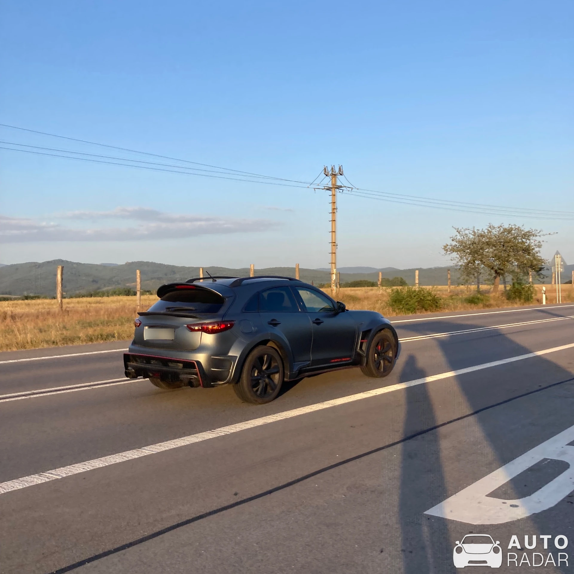Infiniti FX spotted in Lovčica - Trubín