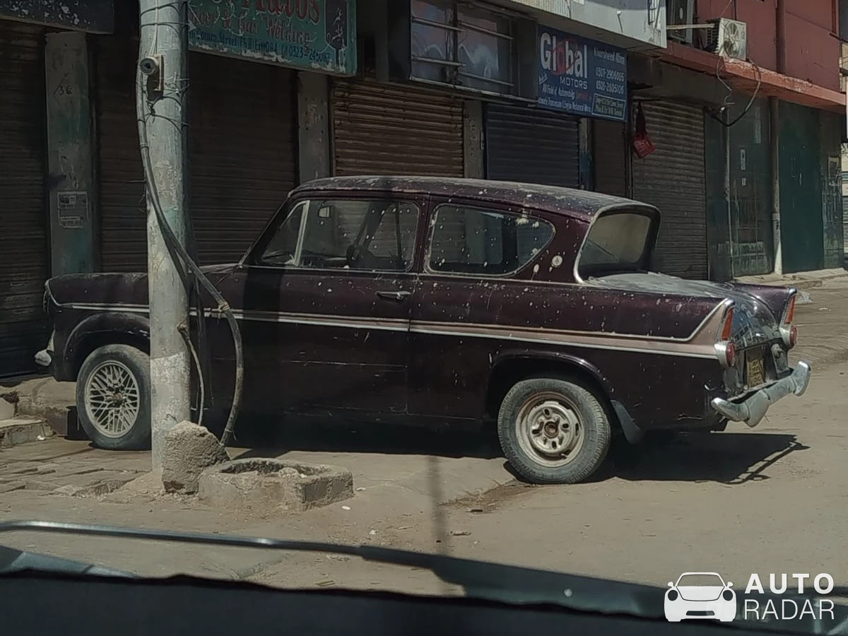 Ford Anglia spotted in Karachi